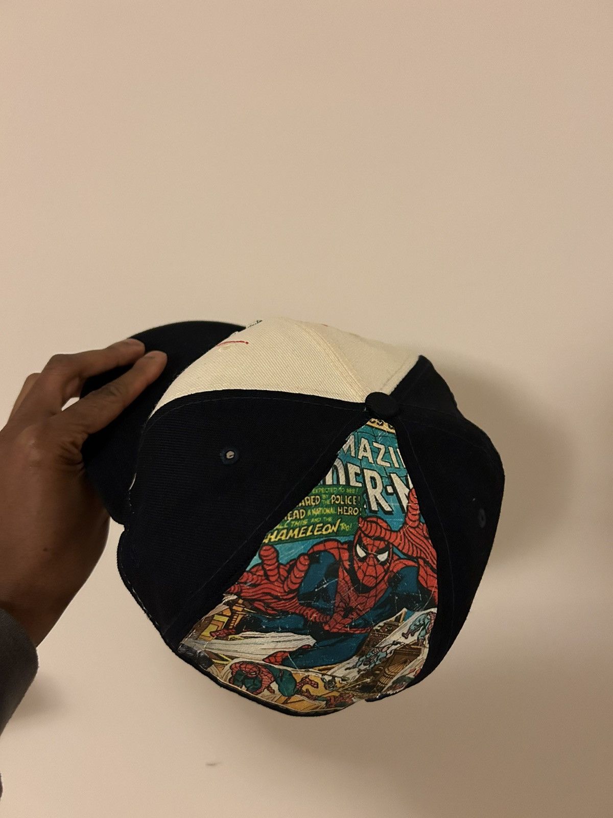 Spider-Man Comic NYC inspired new era cap