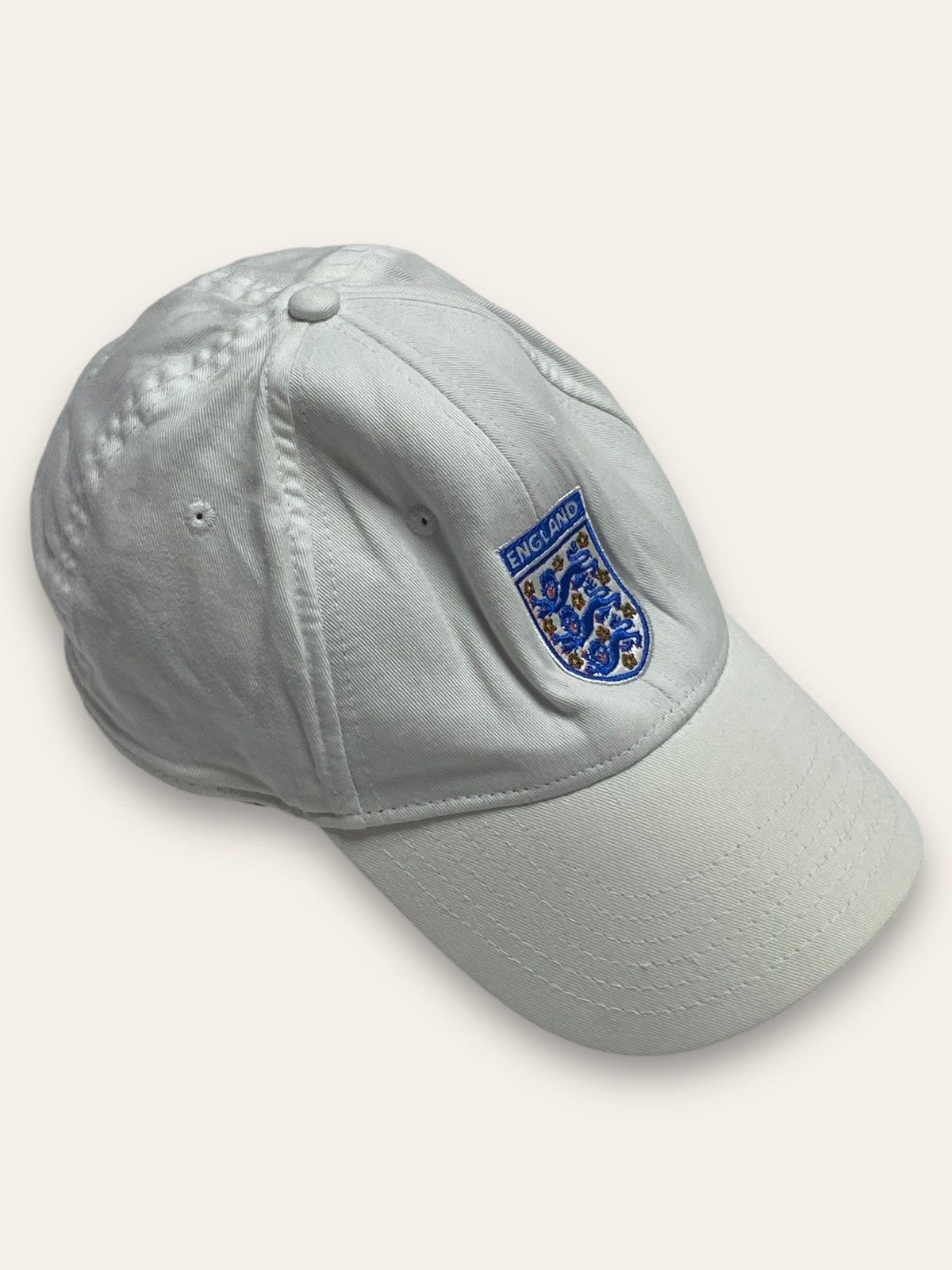 New Era Vintage NEW ERA EGLAND FOOTBALL LEAGUE Soccer White Cap Y2K Size ONE SIZE - 1 Thumbnail