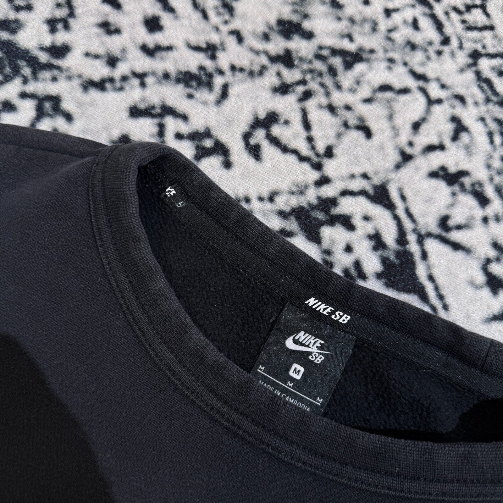 Nike × Vintage Vintage Nike Black Cotton Crewneck Size S Y2K Swoosh Logo Size US S / EU 44-46 / 1 - 6 Thumbnail