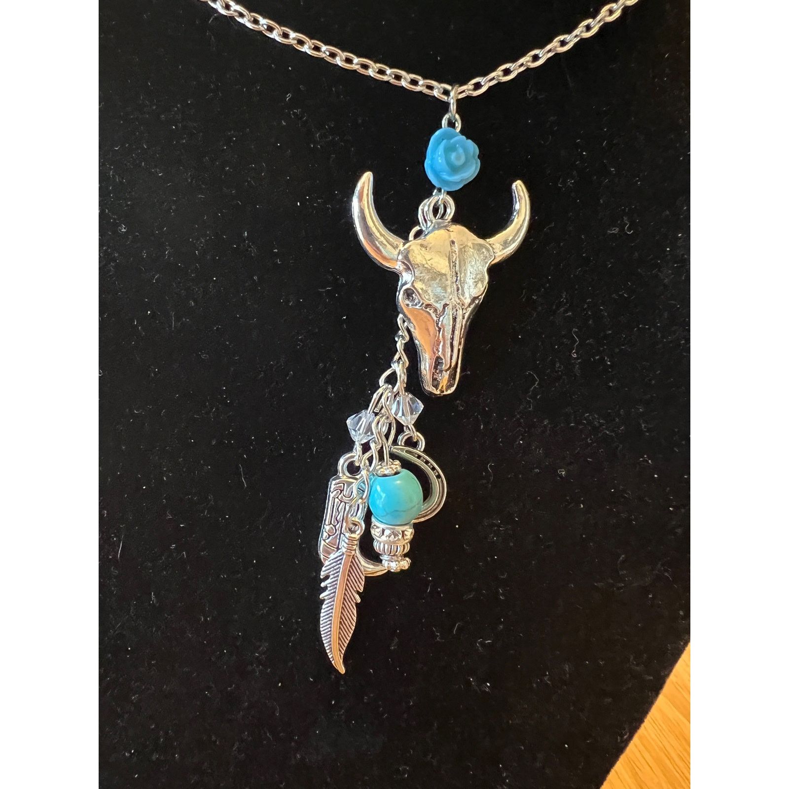 Other Women's Antique Silver Pendant Necklace with Charms NEW Size ONE SIZE - 2 Thumbnail