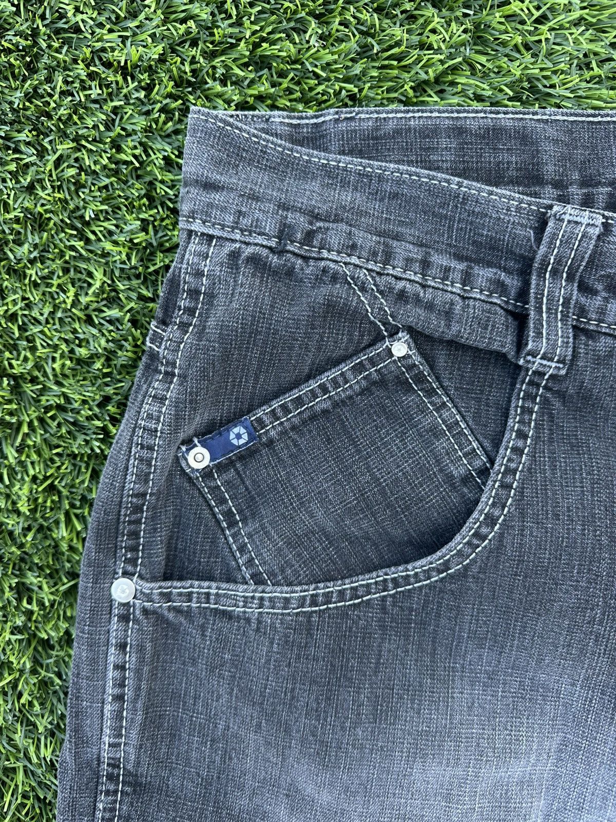 Southpole Vintage y2k super baggy Southpole jorts size 40 Size US 40 / EU 56 - 6 Thumbnail