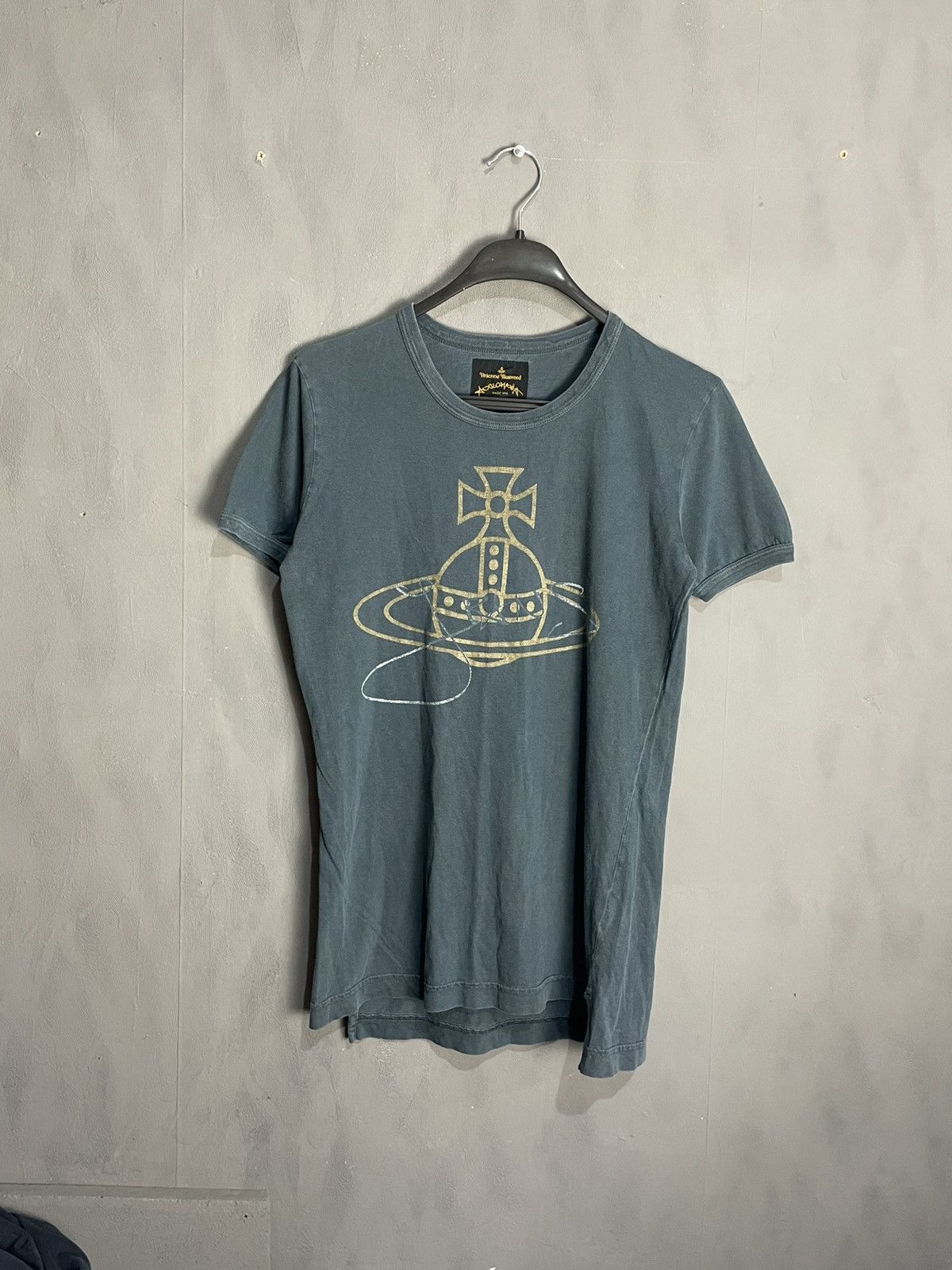 Vivienne Westwood Vivienne Westwood T-Shirt Big Logo Rare Retro Hype Y2K Size US S / EU 44-46 / 1 - 1 Thumbnail