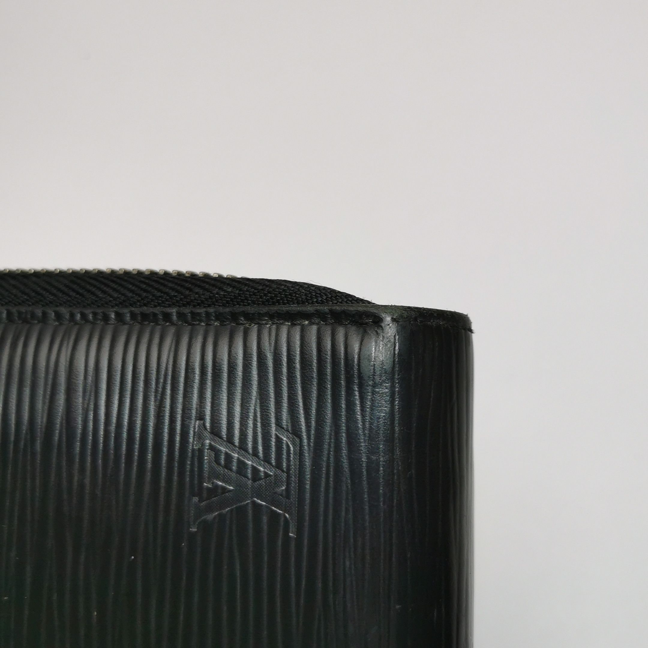 Louis Vuitton Louis Vuitton (LV) Zippy cowhide ripple zip around wallet - Size ONE SIZE - 9 Thumbnail