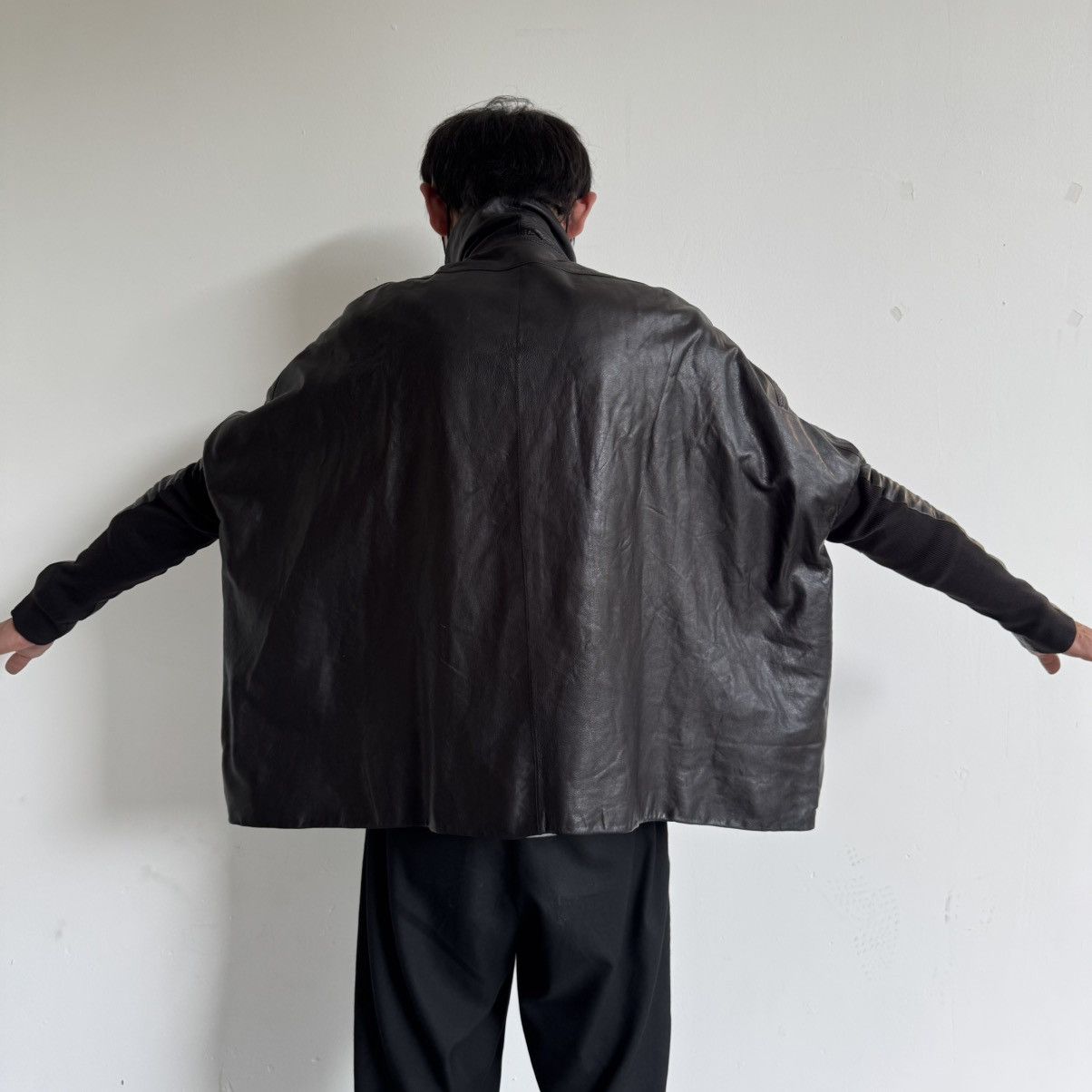 Rick Owens FW2012 'Mountain Fall' Rick Owens Leather Jacket Cropped Size M / US 6-8 / IT 42-44 - 24 Thumbnail