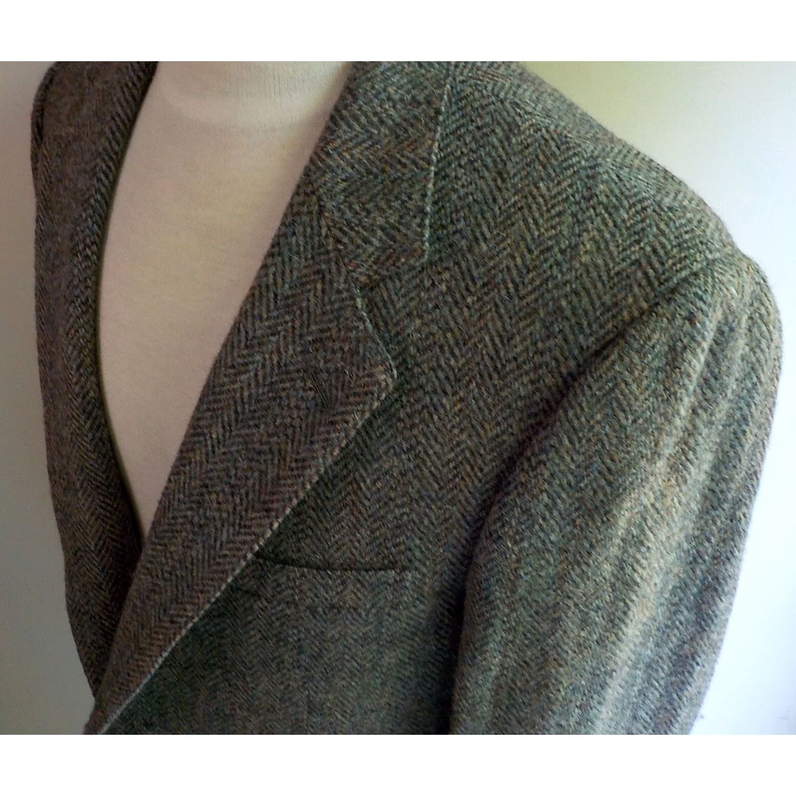 Harris Tweed HARRIS TWEED for Today's Man 2 Button Herringbone Blazer Gray/Milticolor 42R SZ 42R Regular Wool Tweed Blazer Mens Size 42R - 5 Thumbnail