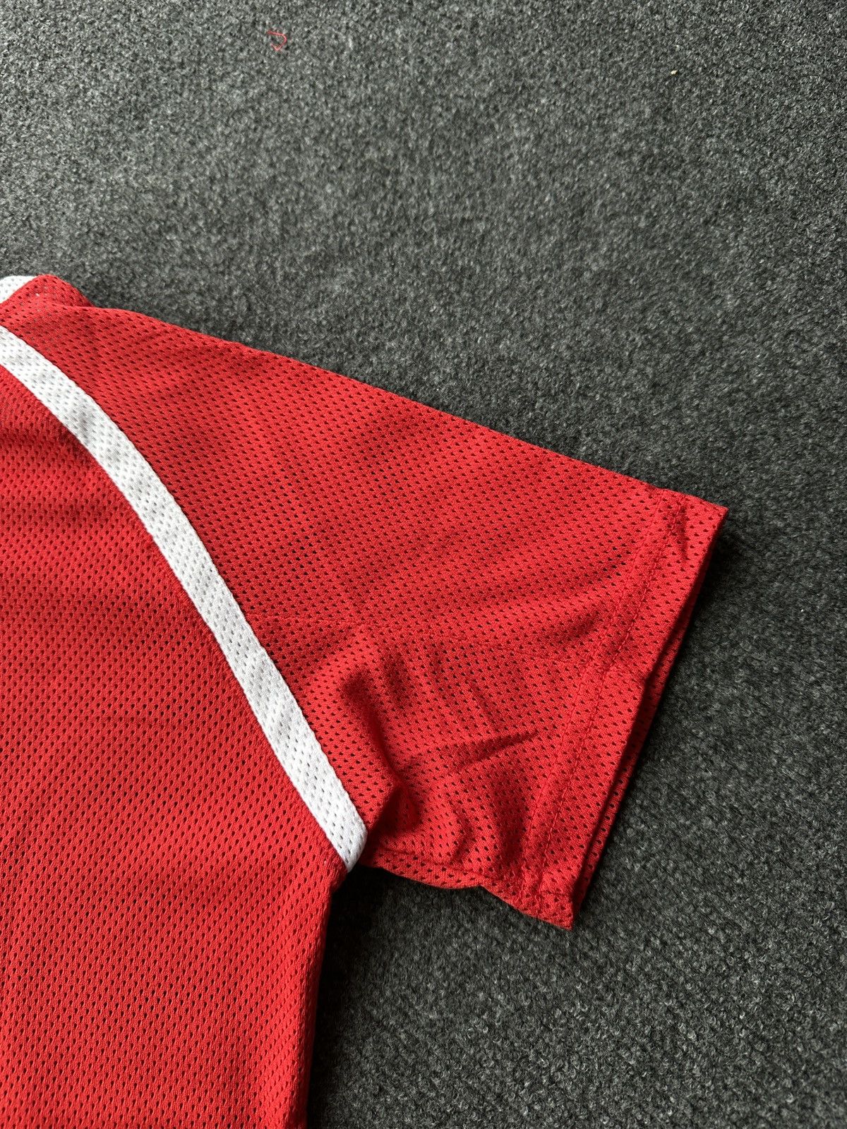 Nike 🚨 NIKE Y2K RED VNTG SHOX RARE T SHIRT SHORT SLEEVE Size M / US 6-8 / IT 42-44 - 13 Thumbnail