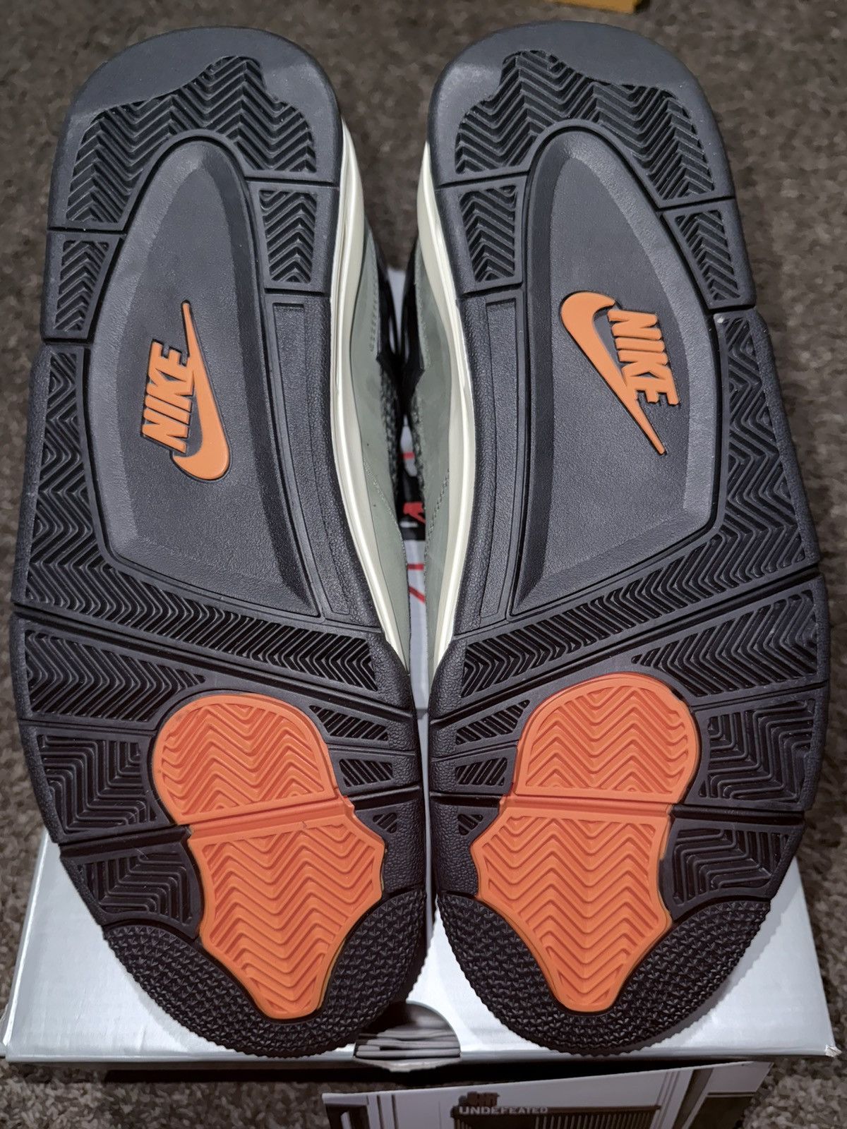 Jordan Brand × Undefeated The Jordan 4 Retro OG SP Undefeated (2025) Size US 10 / EU 43 - 6 Thumbnail