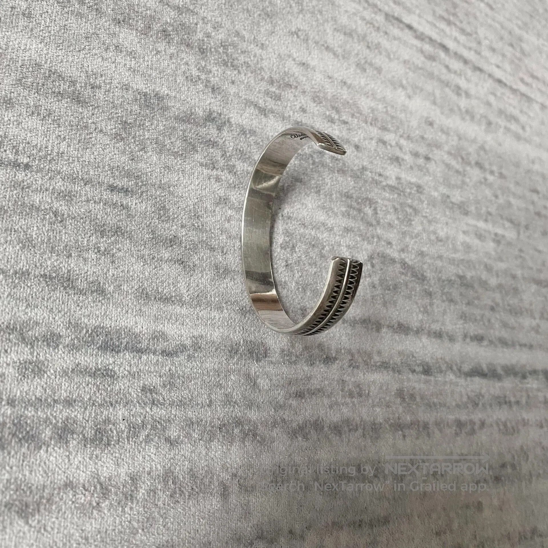 Undercover silver adjustable bracelet with teeth design. Size ONE SIZE - 4 Thumbnail