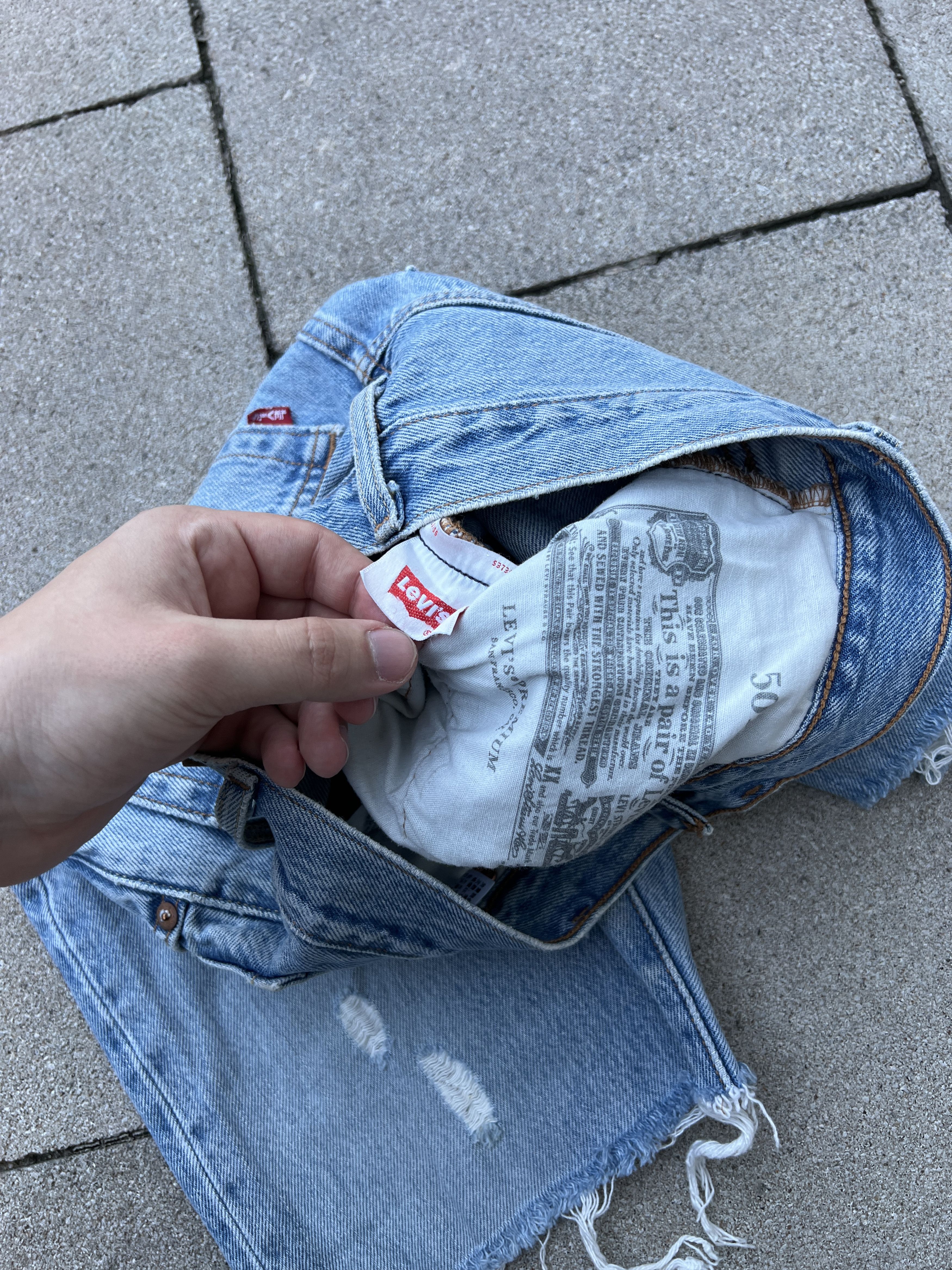 Levi's Levis Premium Big E Custom Cut Distressed Shorts Size 24" / US 00 / IT 34 - 15 Thumbnail