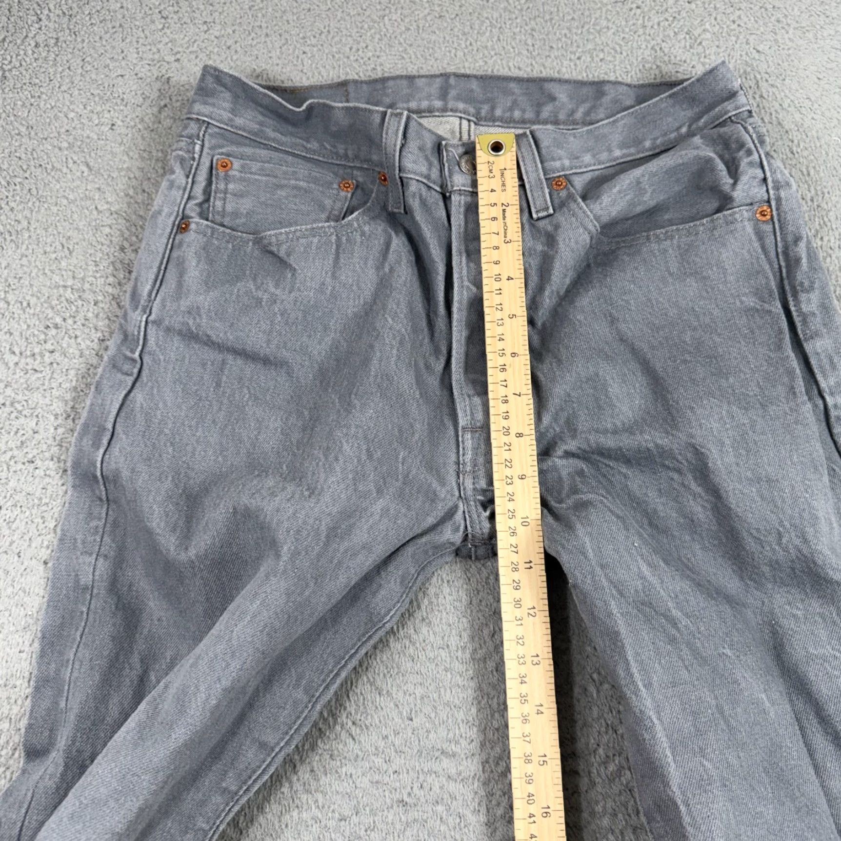 Levi's Levi's 501 Straight Jeans Mens 31x33 Gray Denim Button Fly Casual Straight Fit Regular 5-Pocket Design Cotton Size US 31 - 6 Thumbnail