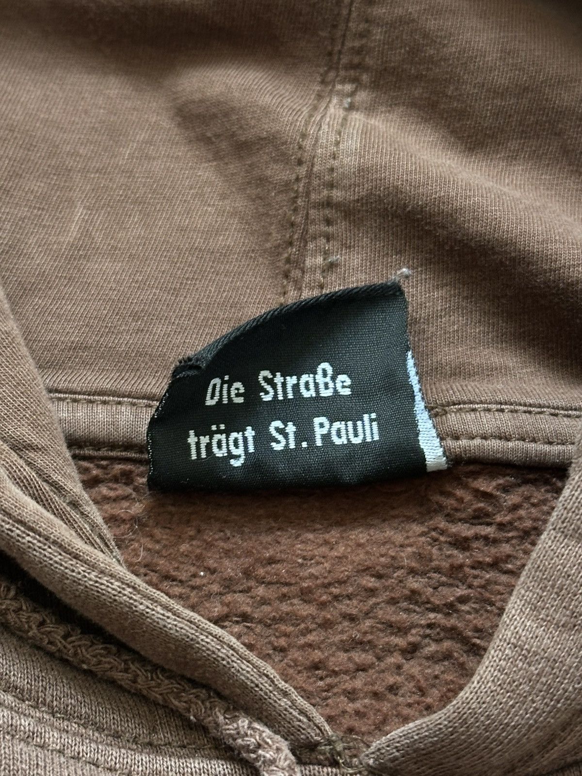 Other Vintage 90’s St.Pauli Brown Y2K Skull Hoodie Size L Size US L / EU 52-54 / 3 - 8 Thumbnail