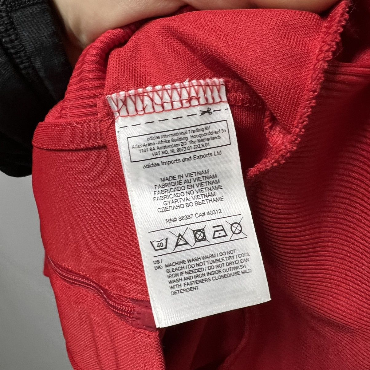 Adidas SPAIN 2011 SOCCER TRACK TOP ZIP JACKET ADIDAS VINTAGE Size US M / EU 48-50 / 2 - 13 Thumbnail