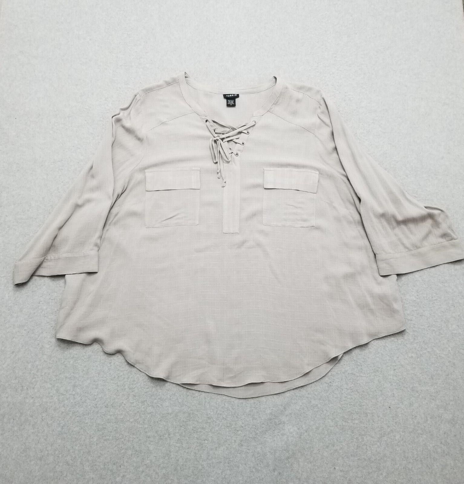 Torrid Torrid Shirt Top Womens 4 Pockets Lace Up Neck Lightweight Size S / US 4 / IT 40 - 1 Thumbnail