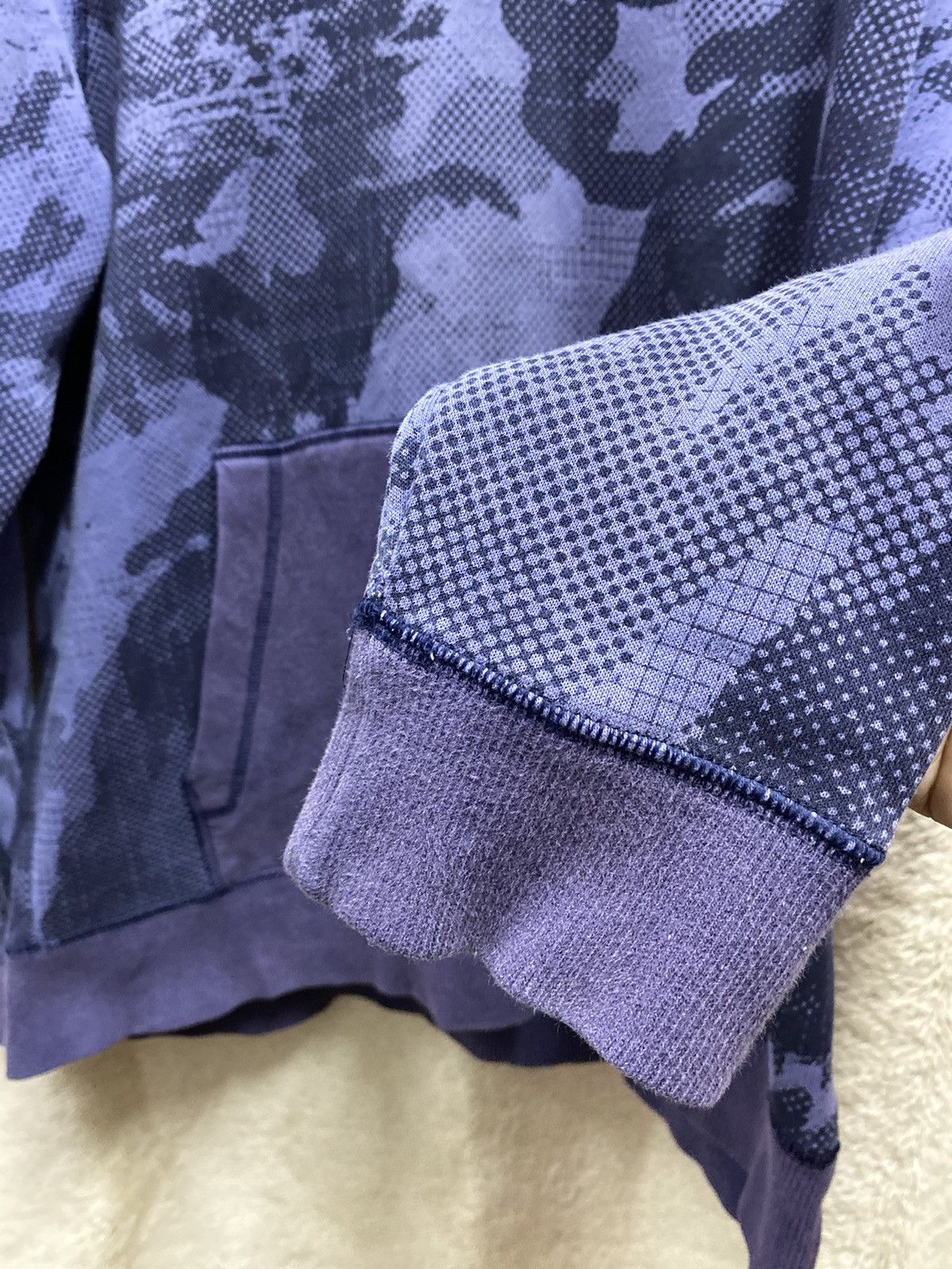 Japanese Brand × Under Armour DISTRESSED UNDER ARMOUR CAMOUFLAGE HOODIE Size US L / EU 52-54 / 3 - 3 Thumbnail