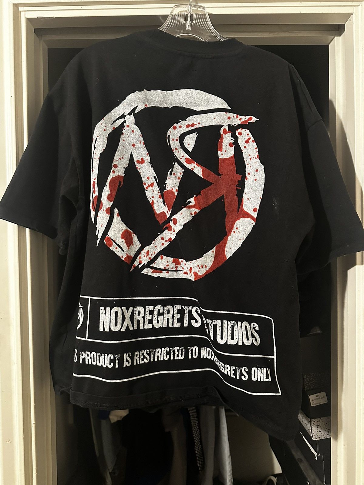 Vintage Noxregrets “It’s only us “ Tshirt Size US M / EU 48-50 / 2 - 3 Thumbnail