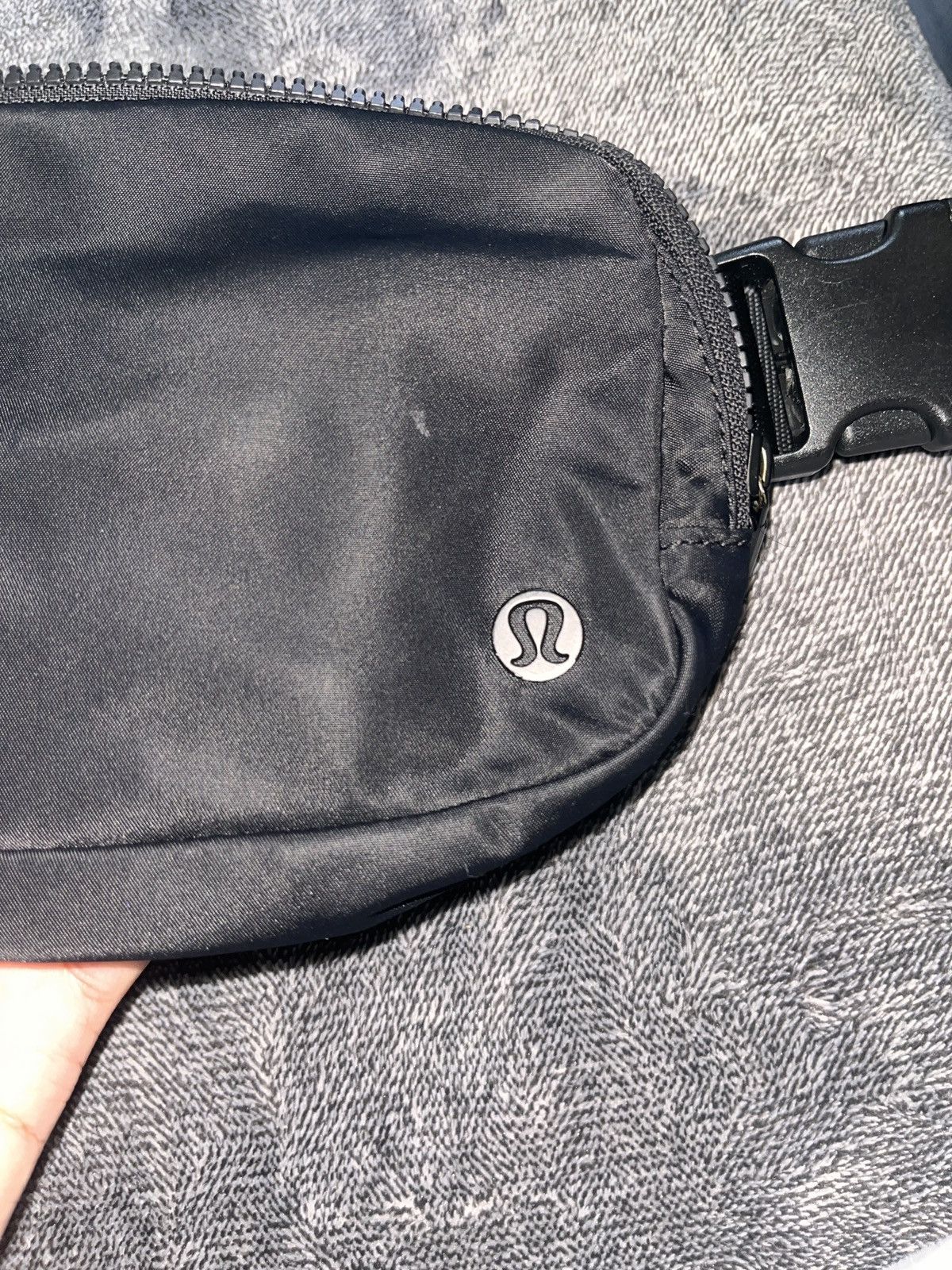 Lululemon Black Lululemon Belt Bag 1L Size ONE SIZE - 2 Thumbnail