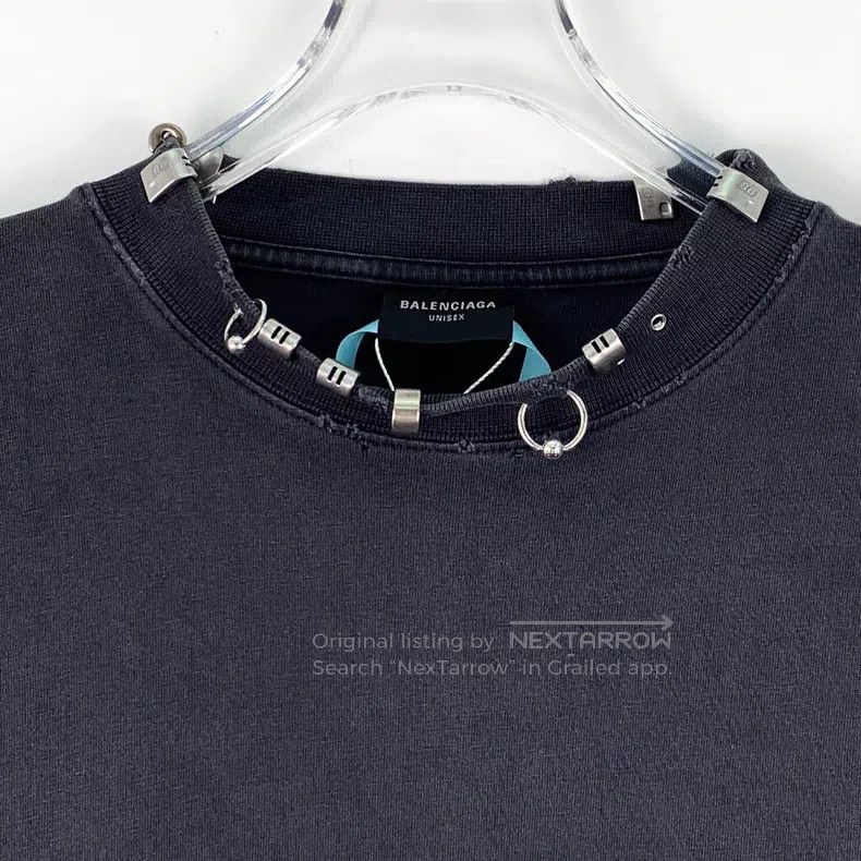 Balenciaga Balenciaga Black distressed hole ring扣design cotton crew n Size US L / EU 52-54 / 3 - 4 Thumbnail