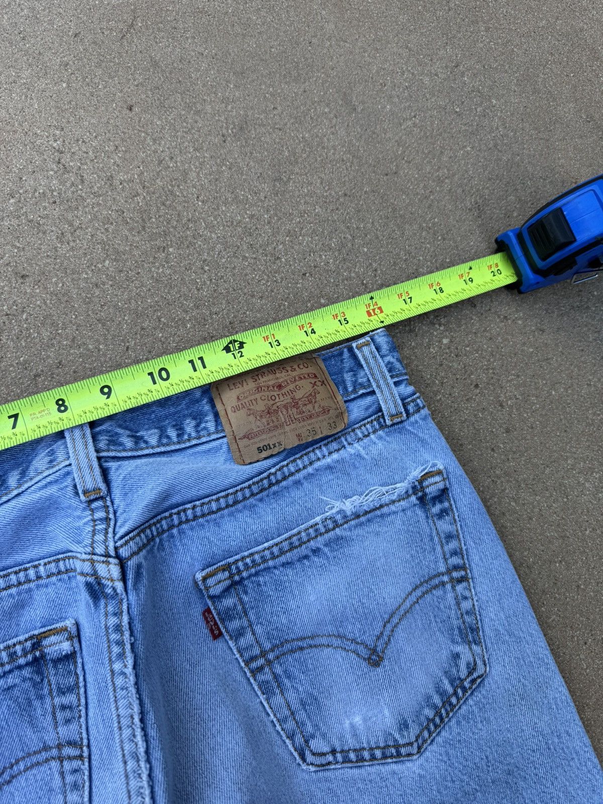 Levi's Vintage 90s Levi’s 501xx Buttonfly Straight Leg Jeans 32x30 Size US 32 / EU 48 - 10 Thumbnail