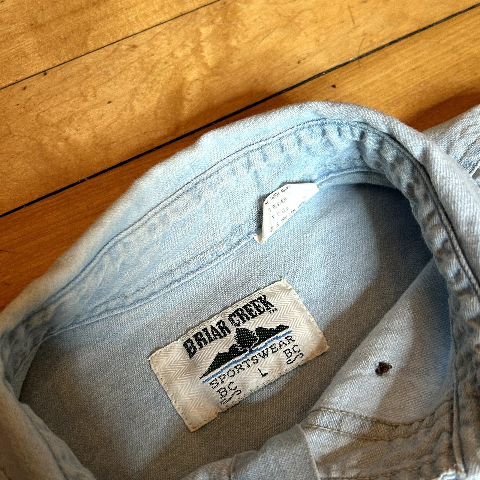 Vintage Y2K Wisconsin Badgers Denim Button Up Large Size US L / EU 52-54 / 3 - 2 Thumbnail