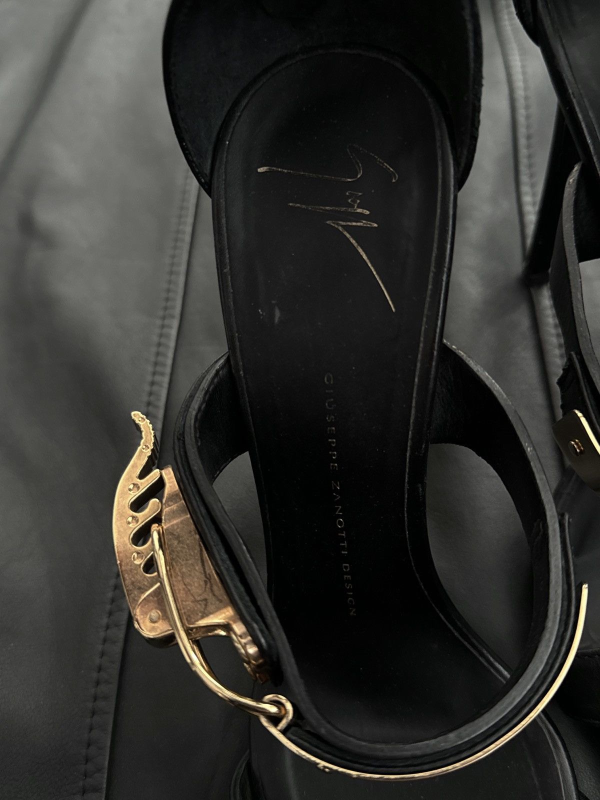 Giuseppe Zanotti Giuseppe Zanotti Coline Three Strap Gold Bangles Sandals Size US 9 / IT 39 - 6 Thumbnail