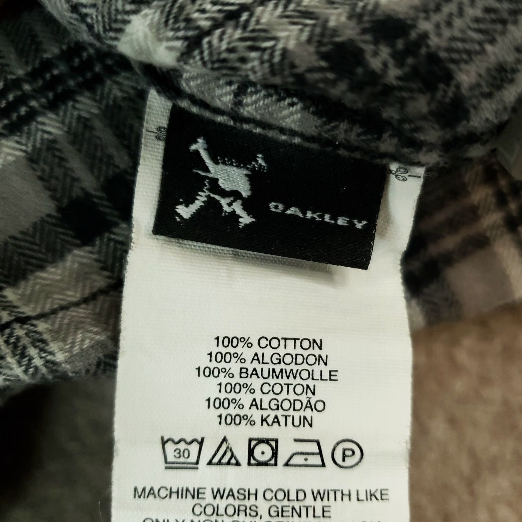 Oakley Mens Oakley Flannel Shirt Medium Extra Large XL Black Gray Plaid Long Sleeve Size US M / EU 48-50 / 2 - 7 Thumbnail