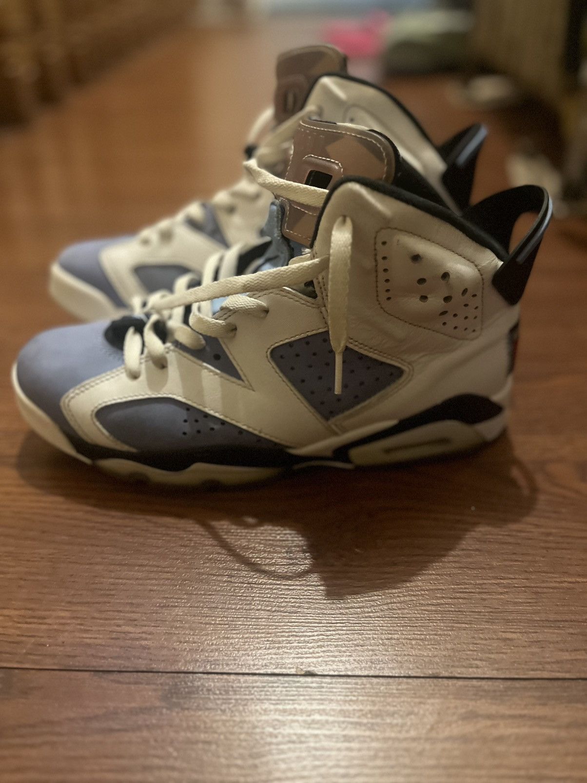 Jordan Brand Jordan 6s UNC Size US 8.5 / EU 41-42 - 4 Thumbnail