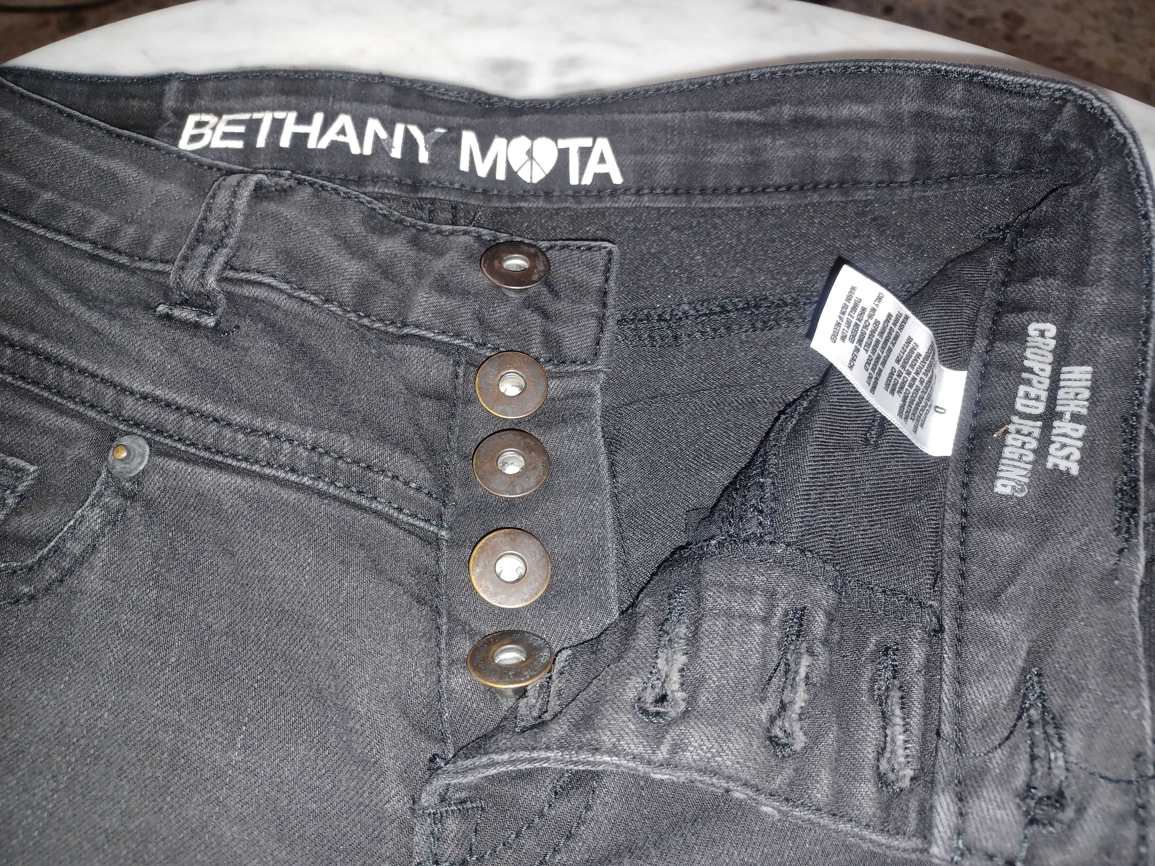 Other Bethany Mota Women's Hi-Rise Cropped Jeggings SZ 0 Black Size 25" / US 0 / IT 36 - 2 Thumbnail
