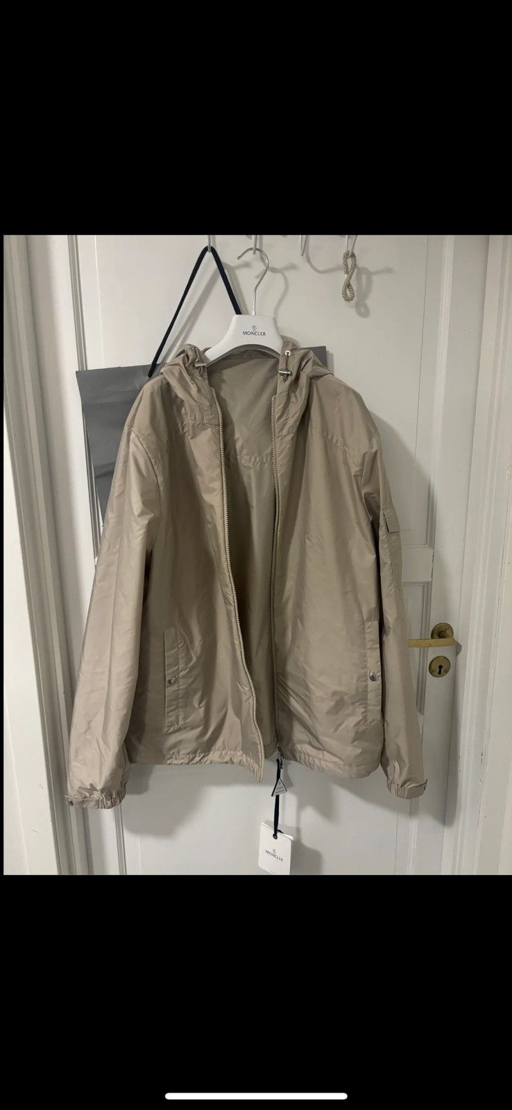 Moncler Moncler windbreaker Size US L / EU 52-54 / 3 - 5 Thumbnail