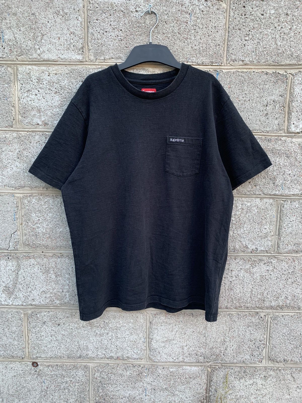 Supreme pocket t shirt outlet