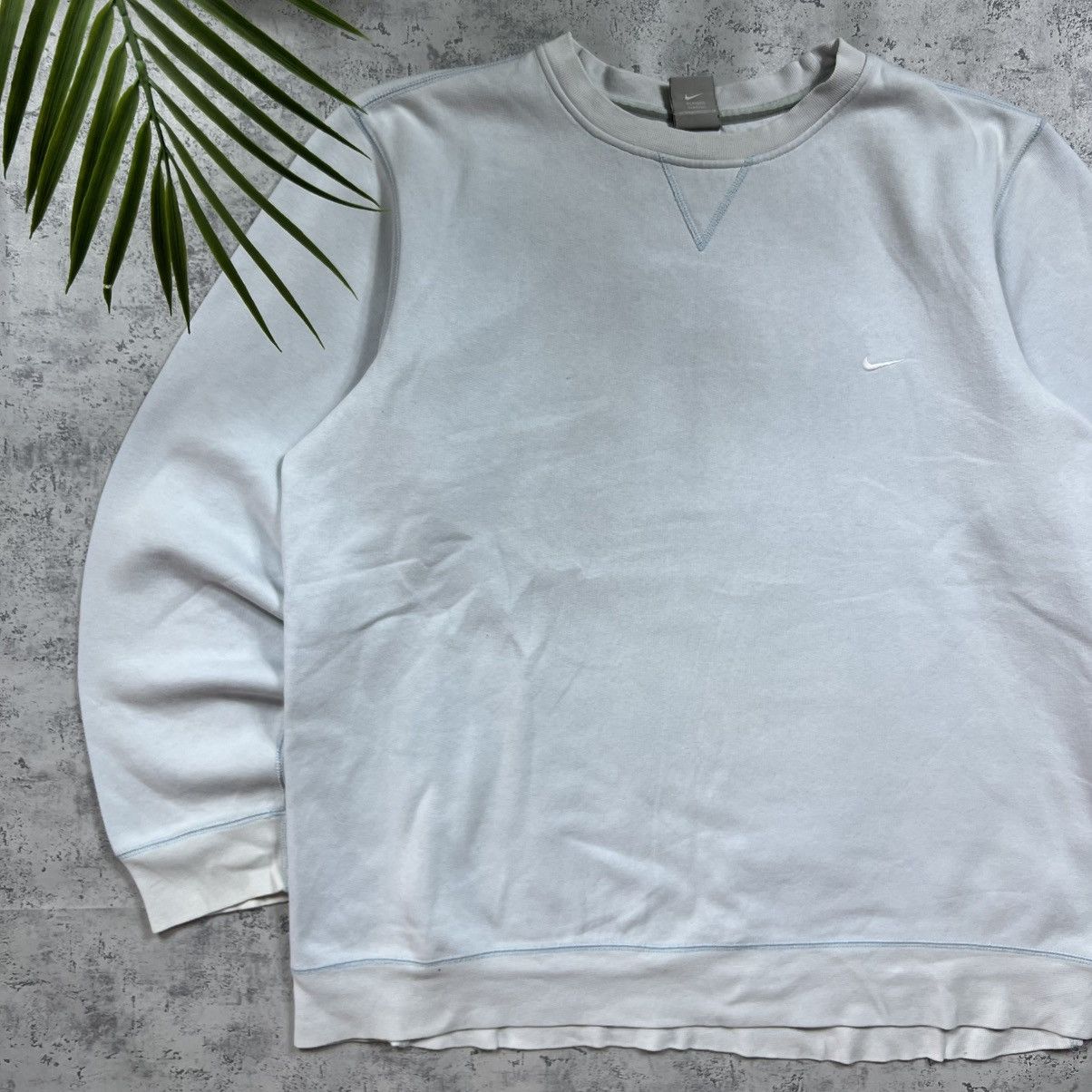 Nike 90s Nike Swoosh Vintage Y2K Oversized Blank Retro Sweatshirt Size US L / EU 52-54 / 3 - 2 Thumbnail
