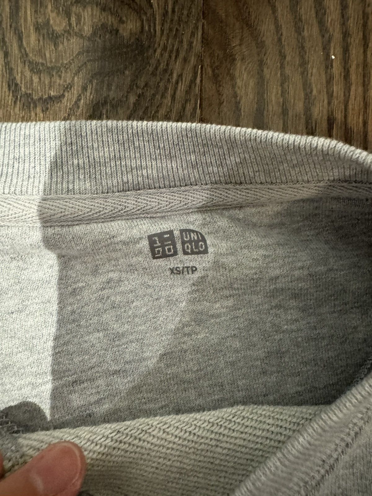 Uniqlo UNIQLO CREWNECK Size US XS / EU 42 / 0 - 2 Thumbnail