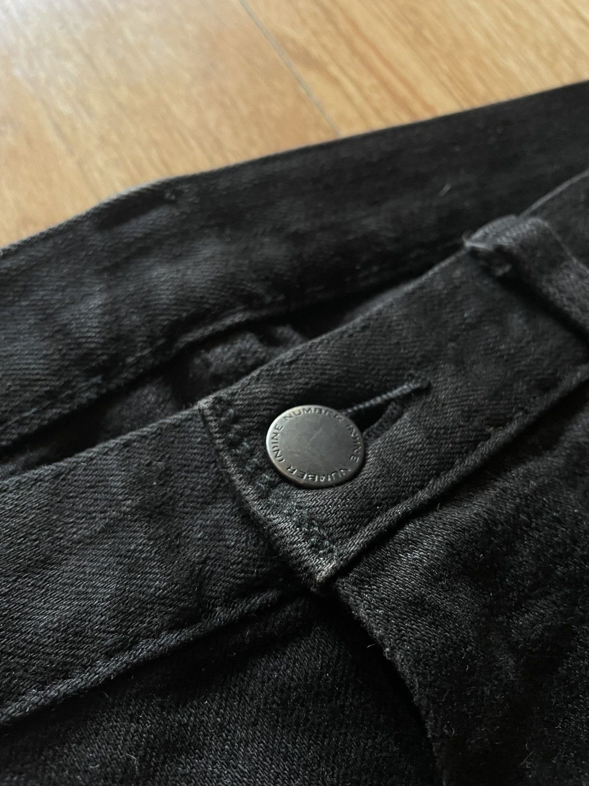 Number (N)ine Number (N)ine AW06 Noir “PAIN” Crying Heart Coated Denim Size US 32 / EU 48 - 4 Thumbnail