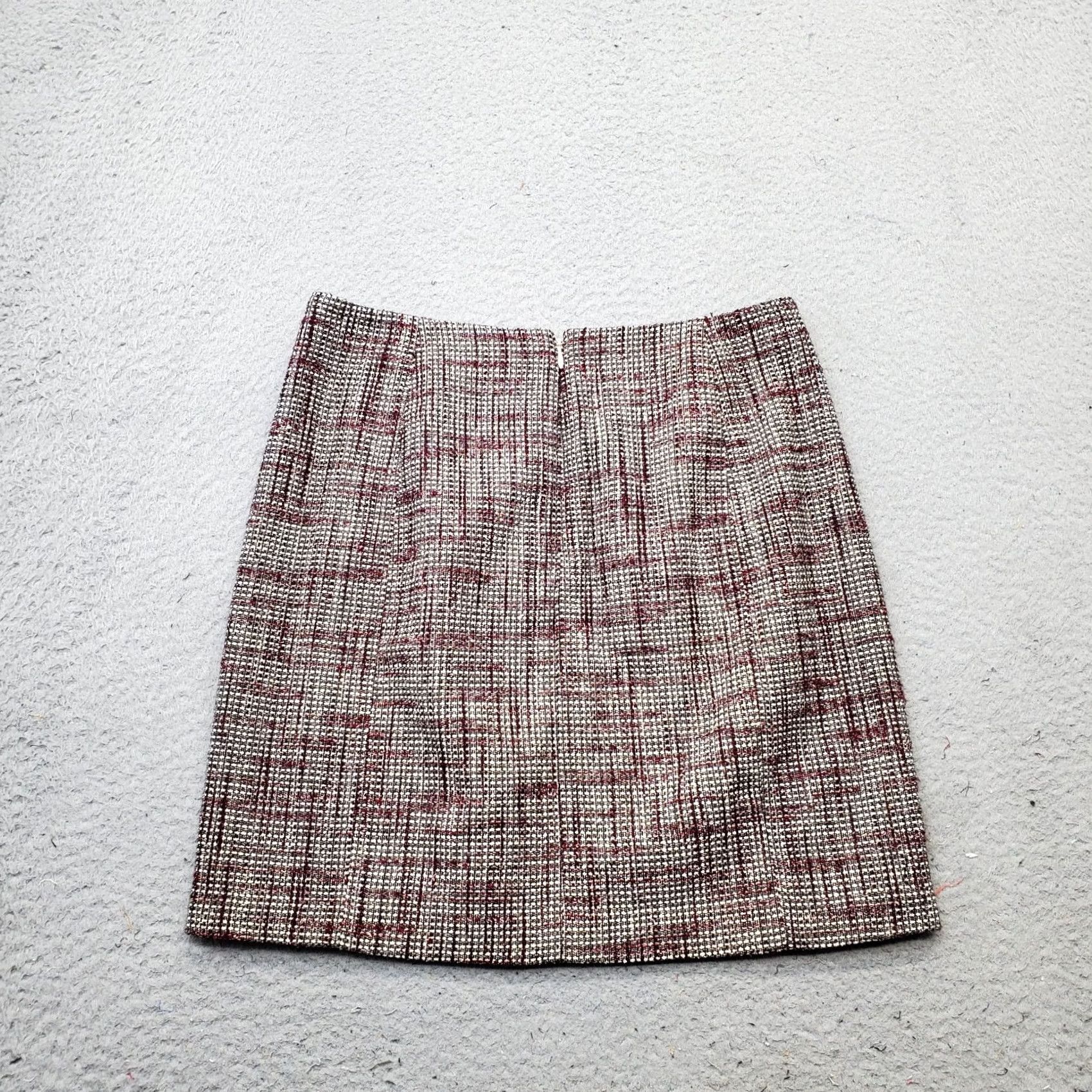 Banana Republic Banana Republic Skirt Womens 4 Mini Tweed Lined Back Zip Patterned Multicolor Summer Casual Womens Size 4 Size 27" / US 4 / IT 40 - 2 Thumbnail