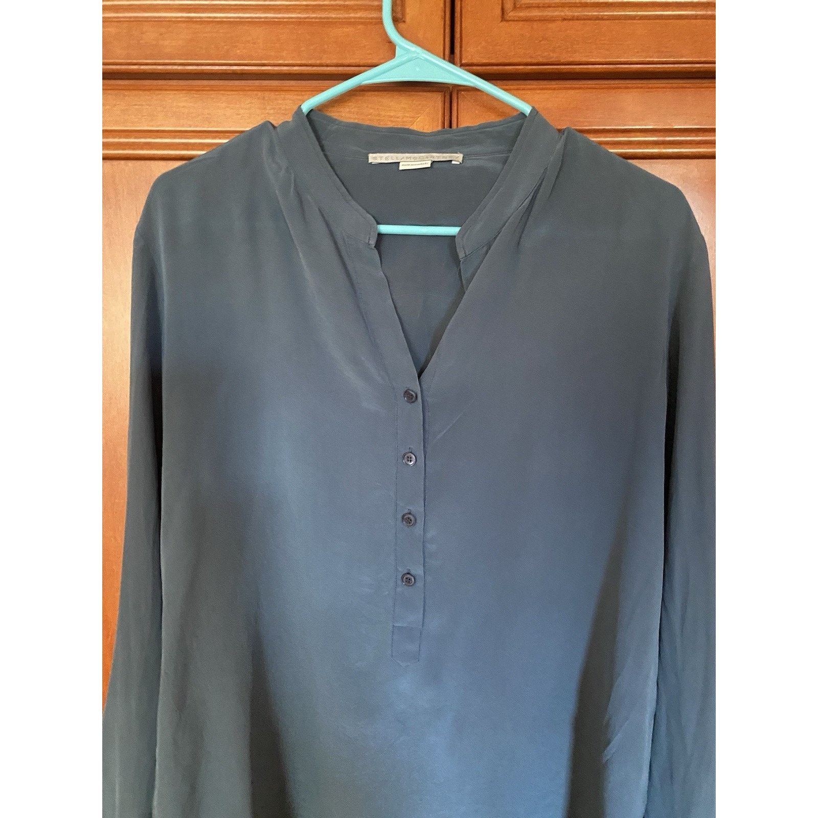 Stella McCartney Stella McCartney long sleeve silk blue blouse sz 42/med Size M / US 6-8 / IT 42-44 - 2 Thumbnail
