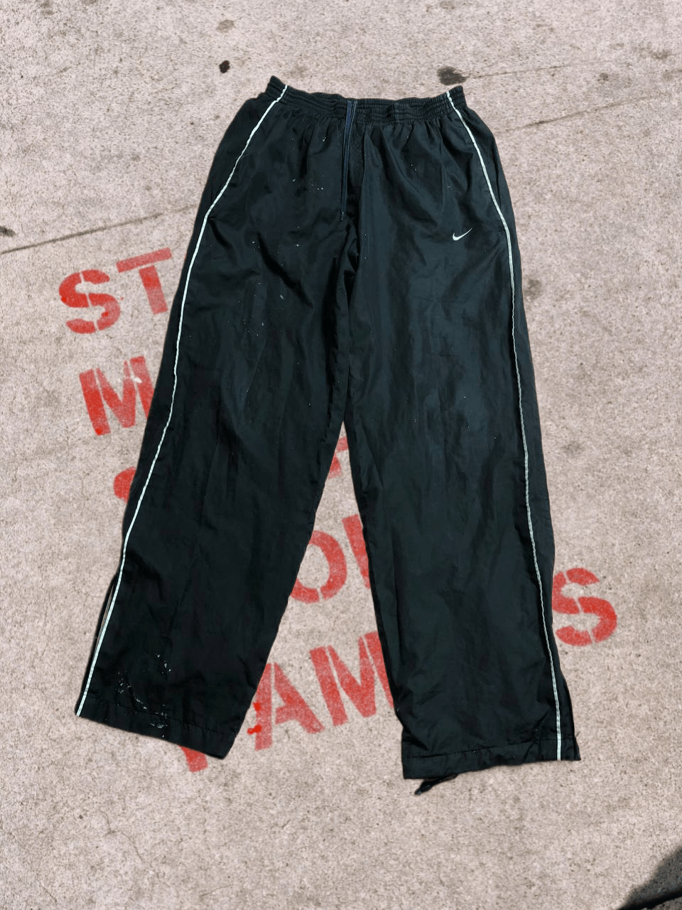 Nike Vintage nike track pants y2k sweatpants Size US 32 / EU 48 - 1 Thumbnail