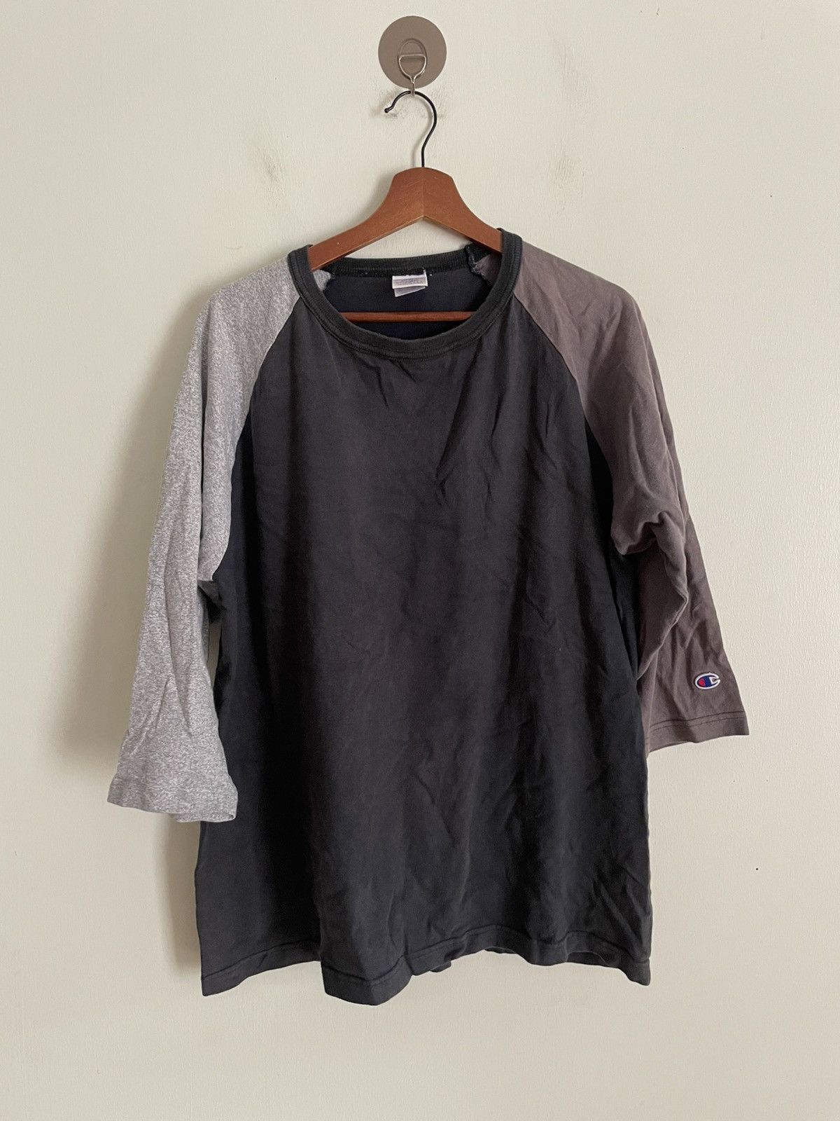 Champion Vintage Champion Tshirt Size XL / US 12-14 / IT 48-50 - 1 Thumbnail