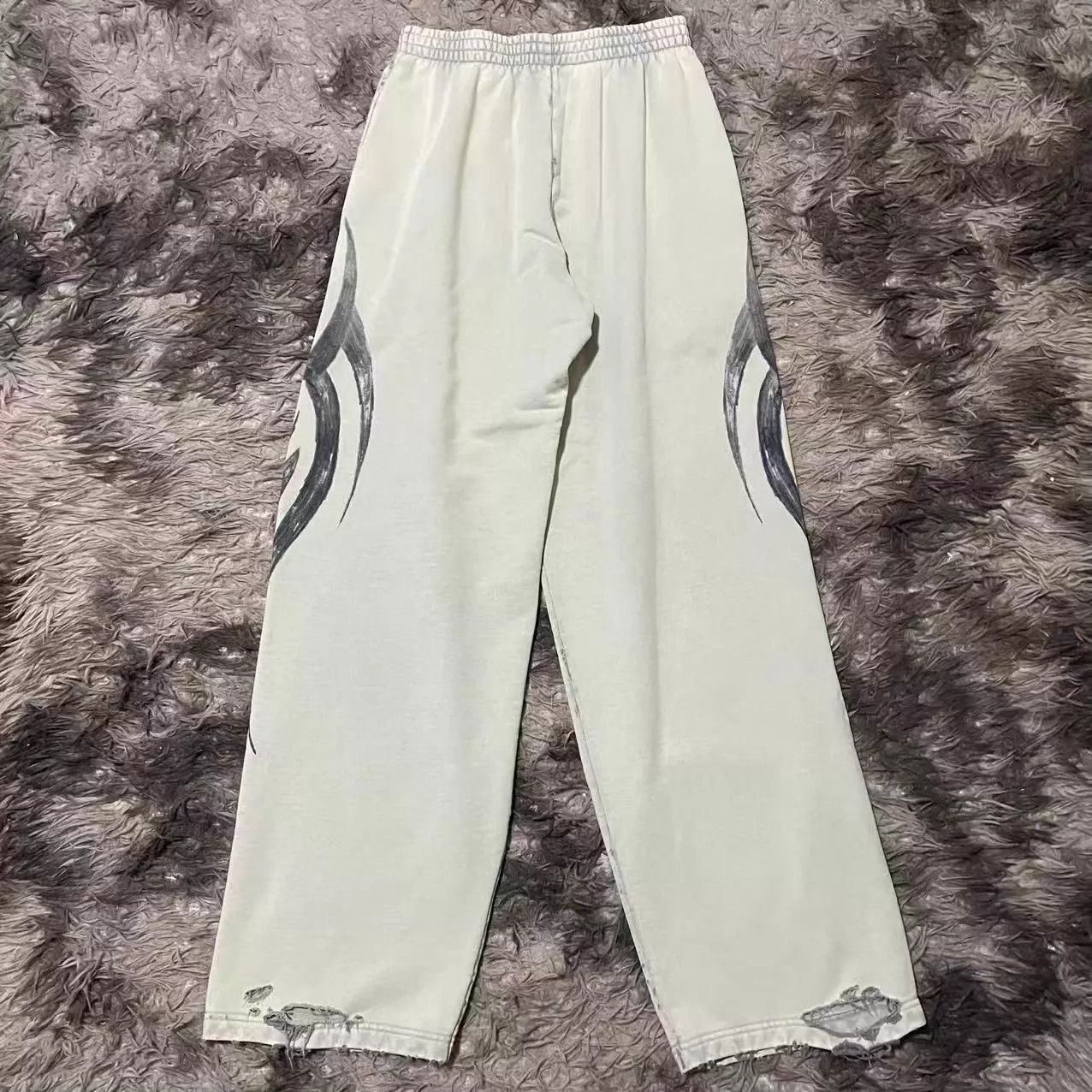 Balenciaga Balenciaga YK2 Baggy DragonThorn Distressed WLSweat Size 25" / US 0 / IT 36 - 2 Thumbnail