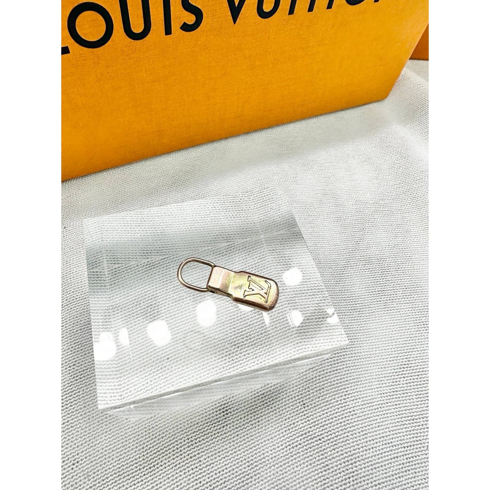 Louis Vuitton Louis Vuitton Zipper Pull Replacement Grailed