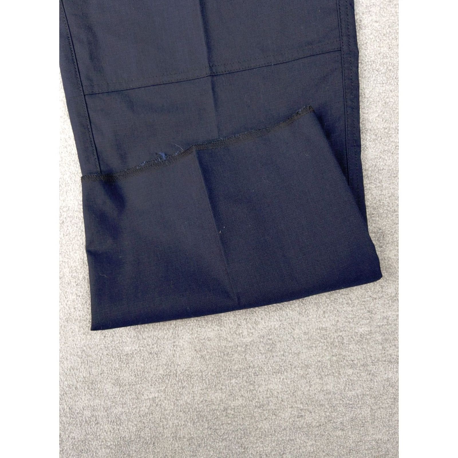 Propper Propper Kinetic Pants Womens 20 unhemmed Navy Blue Cargo Tactical Rip Stop Pants Womens 20 Navy Blues Cargo Rip Stop Size 42" / US 20 - 2 Thumbnail