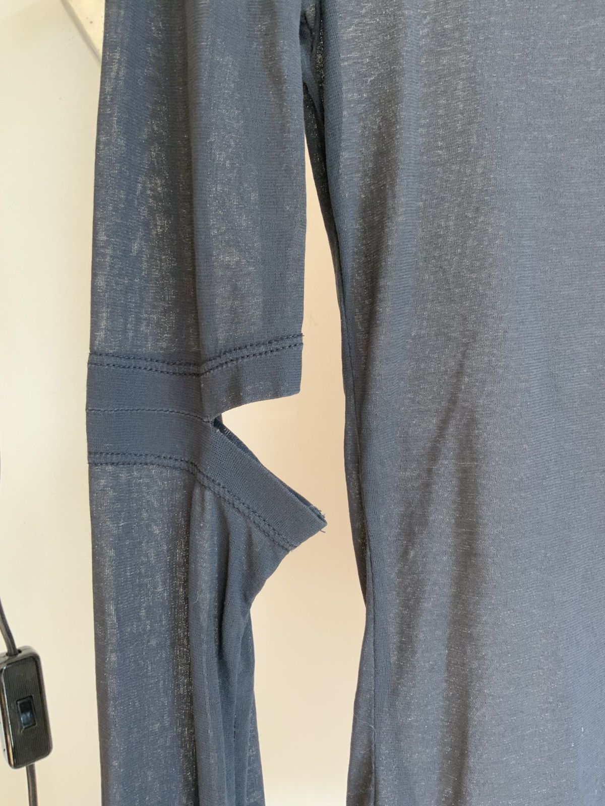 Helmut Lang Helmut Lang 90s thin Elbow-Slit slashed cut out shirt Size M / US 6-8 / IT 42-44 - 3 Thumbnail