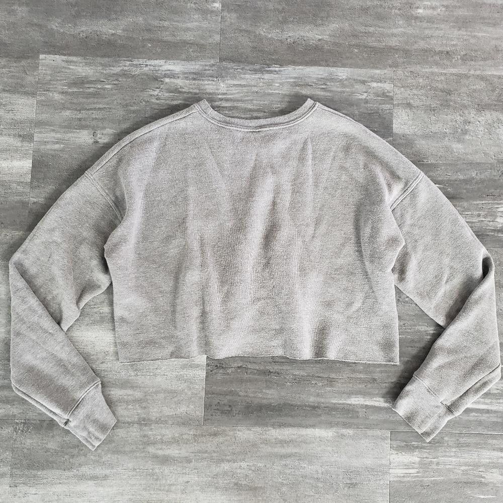 Designer Grey Savasana Is Life Cropped Sweater Long Sleeve Size S / US 4 / IT 40 - 2 Thumbnail