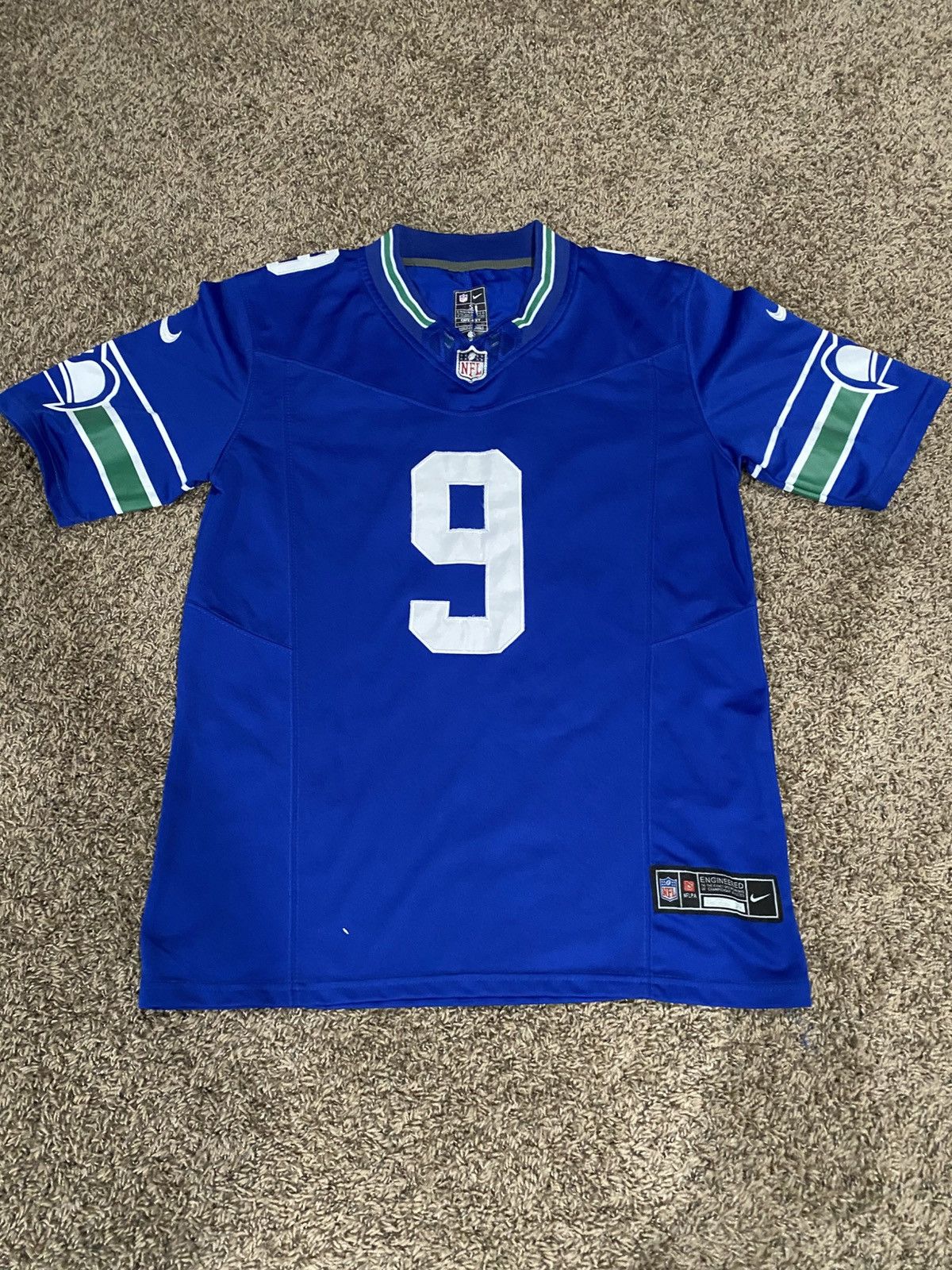 Nike Kennth Walker lll throwback Jersey Size US S / EU 44-46 / 1 - 2 Thumbnail
