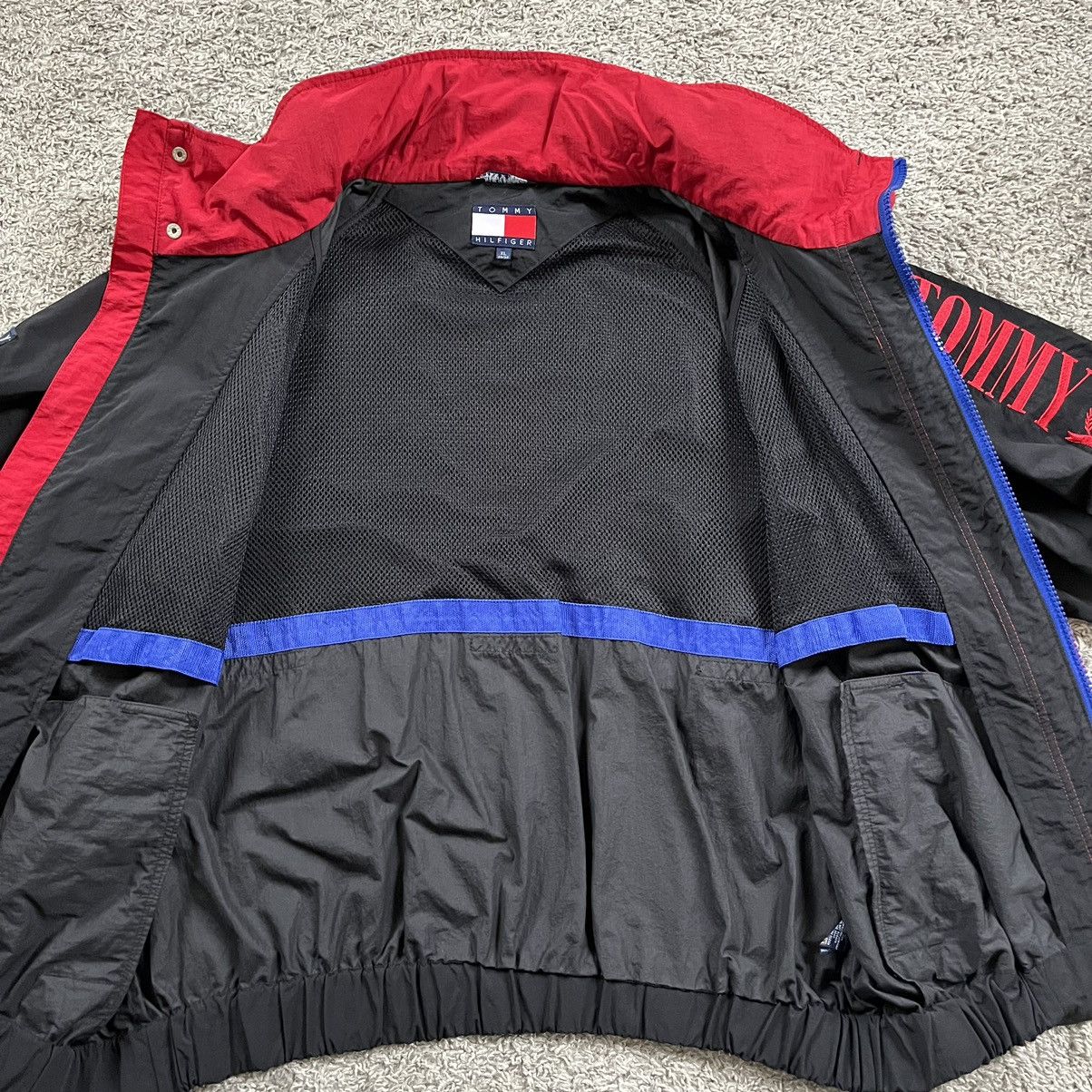 Tommy Hilfiger × Tommy Jeans 🔴Tommy Hilfiger Jacket Size XL Black Spellout Rare Vintage Size US XL / EU 56 / 4 - 7 Thumbnail
