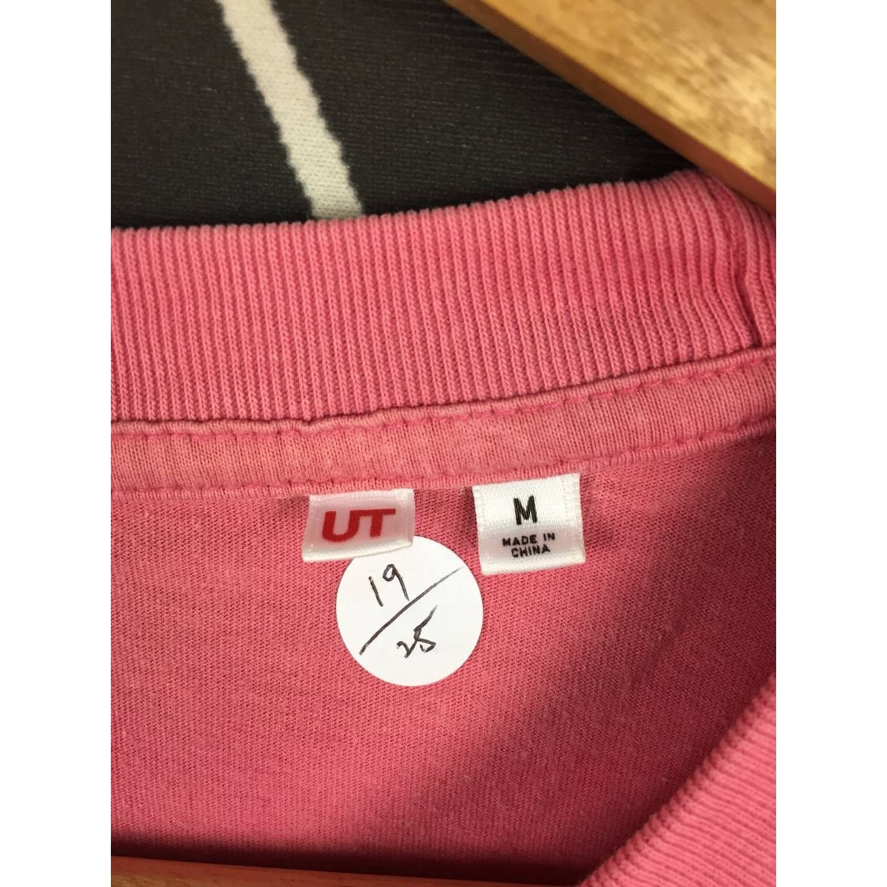 Anime × Japanese Brand × Uniqlo Uniqlo X One Piece Donquixote Doflamingo Anime Manga Tee Size US M / EU 48-50 / 2 - 12 Thumbnail
