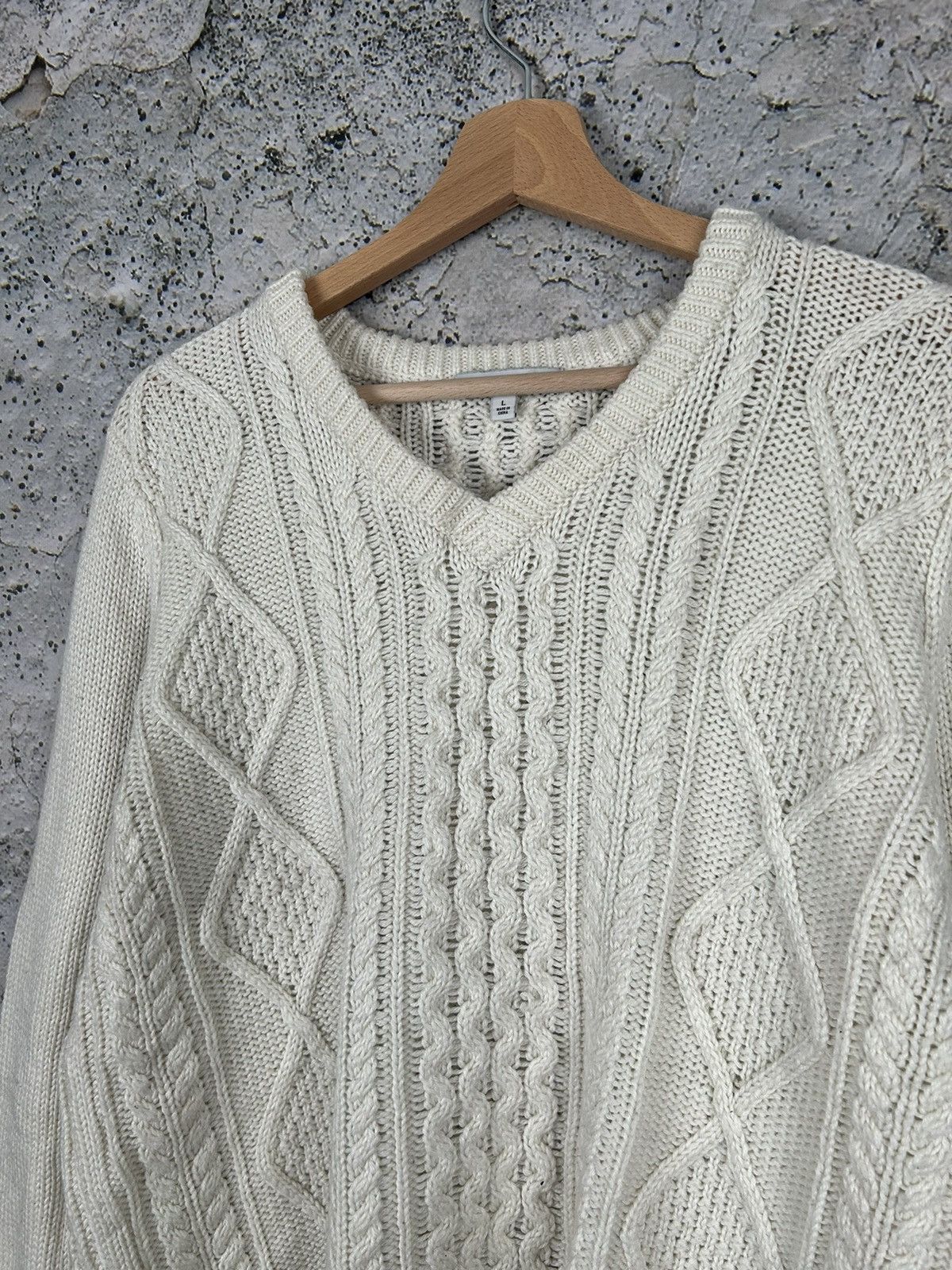 JW Anderson × Uniqlo J.W. Anderson x Uniqlo Knitted Cream Sweater Hype Rare Size US L / EU 52-54 / 3 - 3 Thumbnail