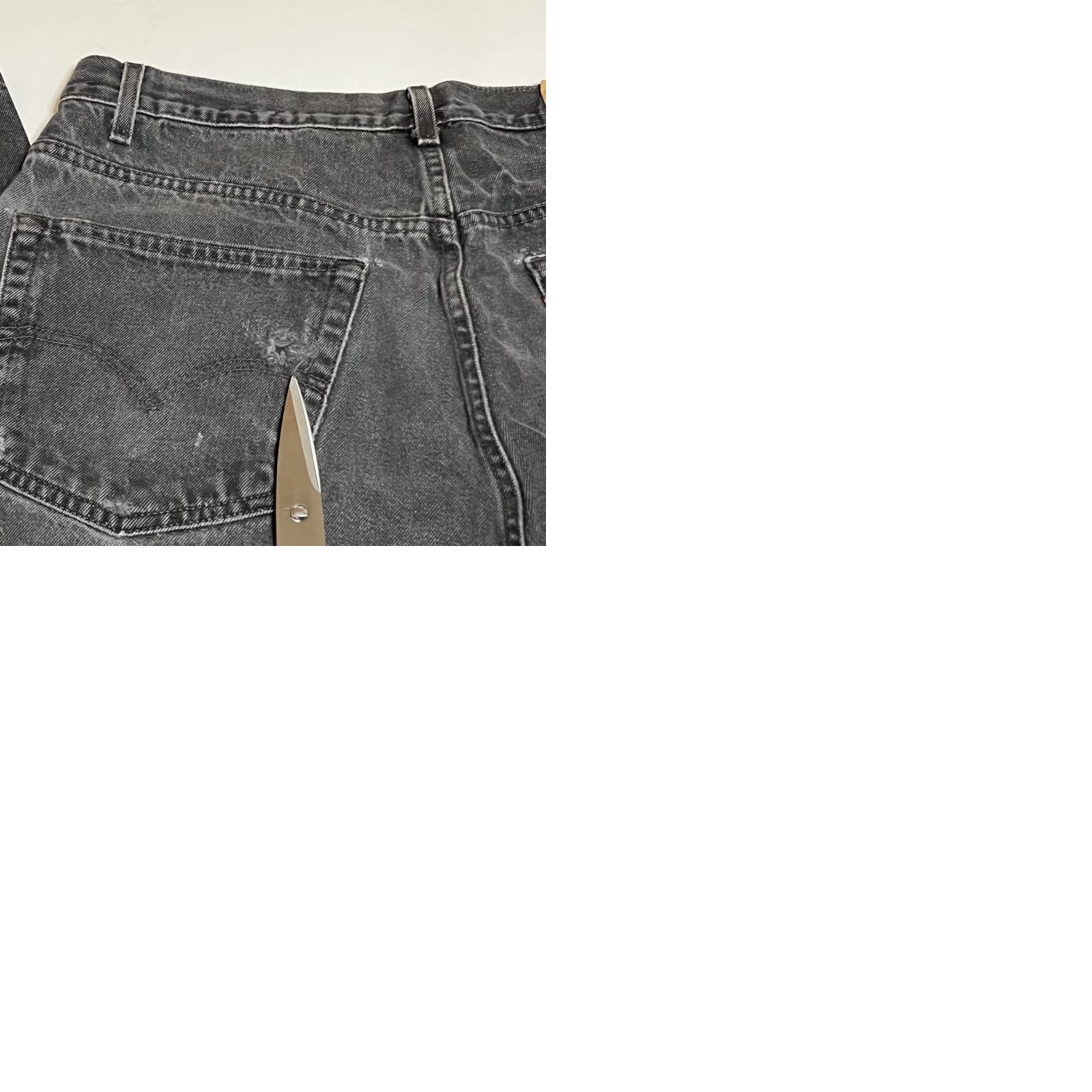 Levi's VINTAGE Levi's 505 Jeans Men's 36x31 Black Distressed 90s Grunge Straight Jeans Regular Mens Size US 36 / EU 52 - 9 Thumbnail