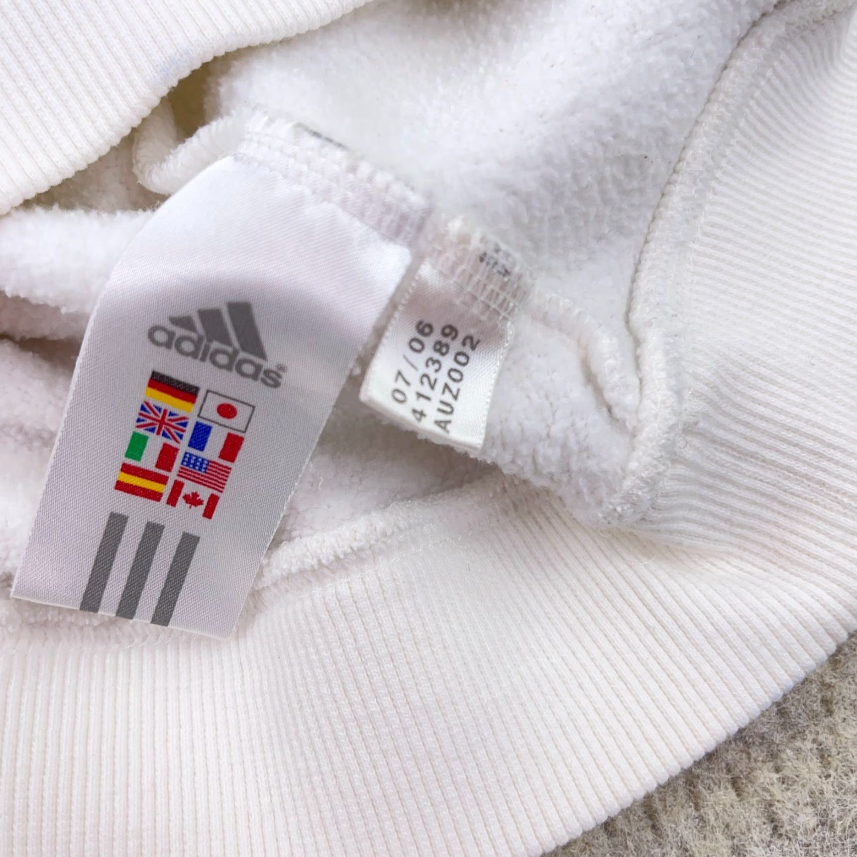 Adidas Adidas Hoodie Men XL White Sweatshirt Pullover Hooded Sport Street Hipster Retro Classic Logo Size US XL / EU 56 / 4 - 7 Thumbnail