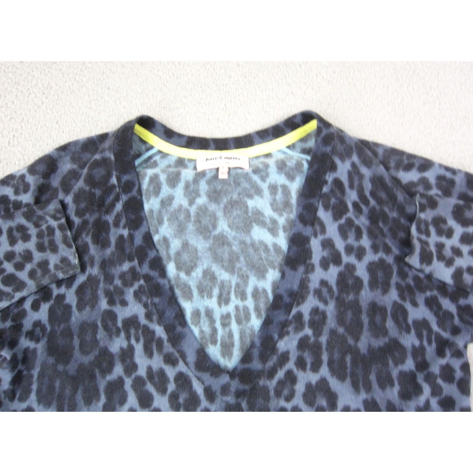 Juicy Couture Juicy Couture Sweate Womens Large Blue Black Leopard Cashmere Wool V-Neck Lounge Size L / US 10 / IT 46 - 4 Thumbnail