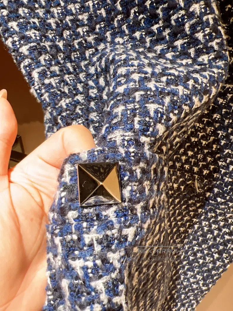 Valentino Valentino Tweed dress Size M / US 6-8 / IT 42-44 - 3 Thumbnail