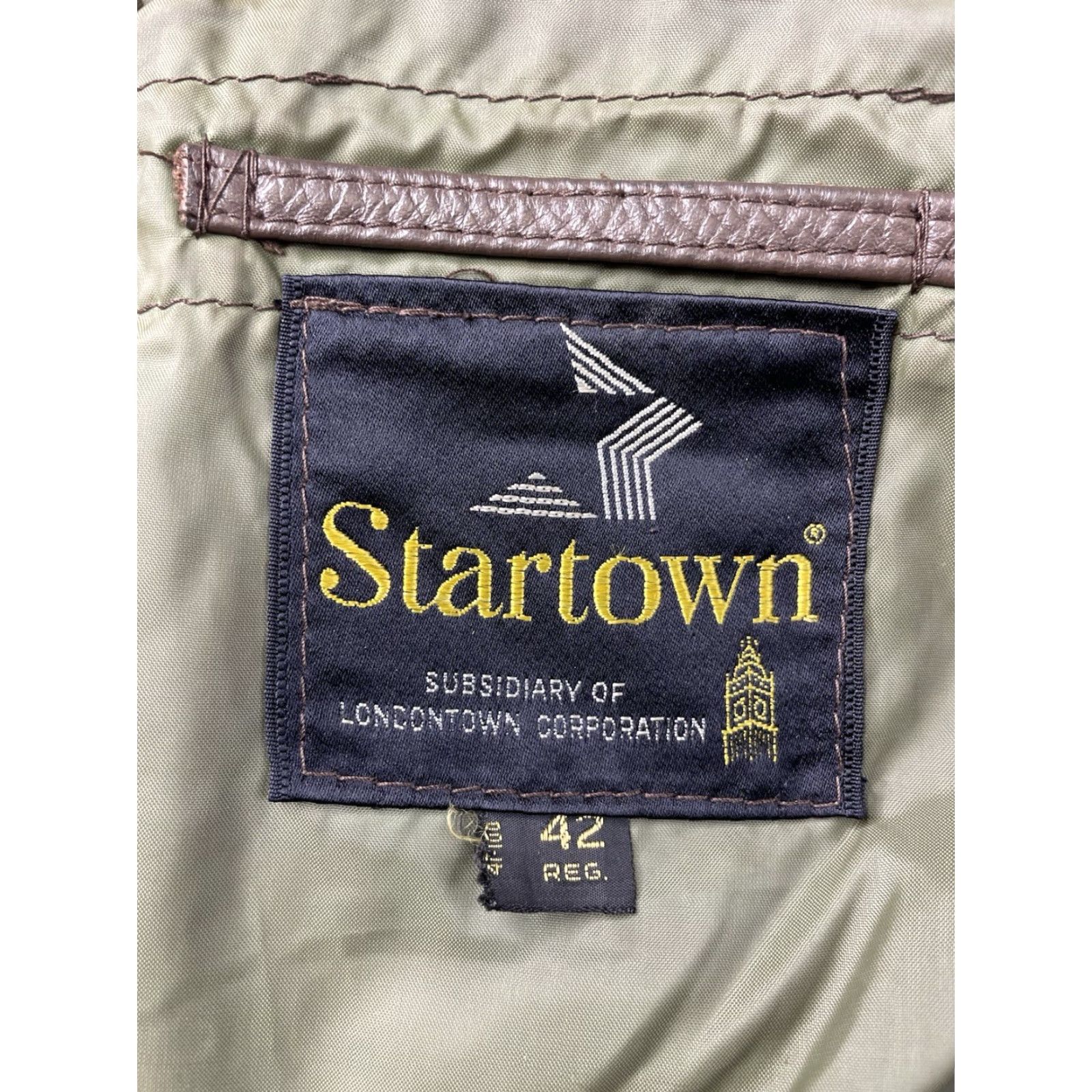 Vintage VINTAGE Londontown Leather Bomber Jacket Coat Brown Size 42 Regular Men 70s Classic Military Style Lined Size US XS / EU 42 / 0 - 6 Thumbnail